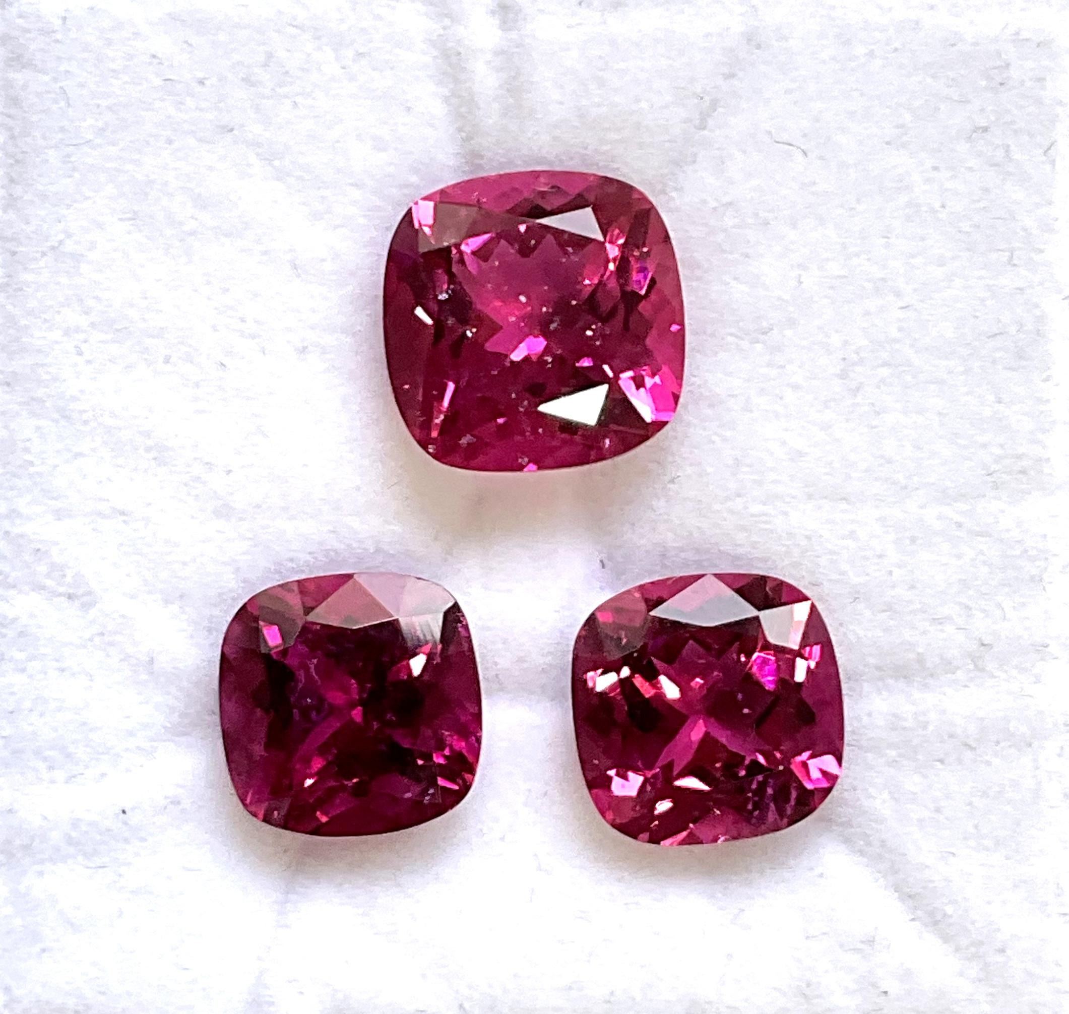 da uomo o donna 17.65 Carats Rubellite Tourmaline Cushion Cut stone For Jewelry Natural gemstone in vendita