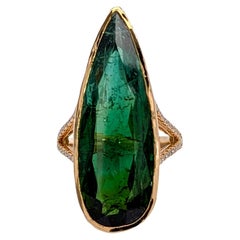 17.65ct Chrome Tourmaline Ring with Pave Diamond Split Shank in 14K Gold (Bague en or 14K avec tourmaline chromée et diamant pavé)  PE 34x12