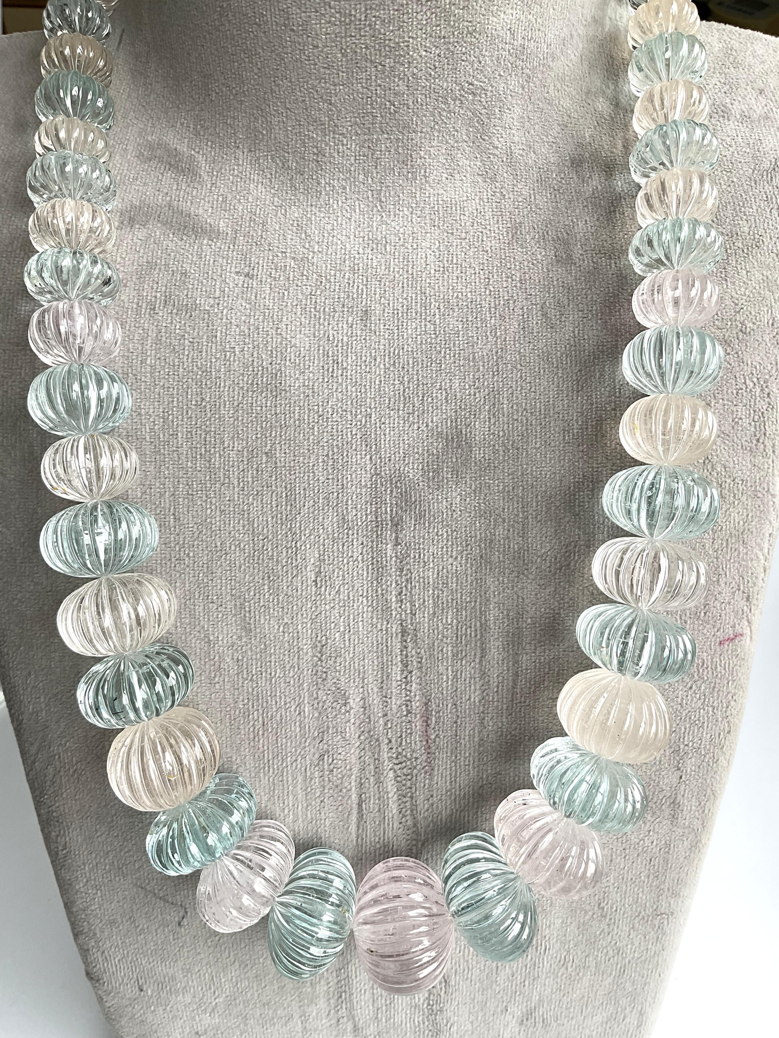 Art déco 1768.53 Carats grand Aquamarine & Morganite béryl perles cannelées Collier  en vente