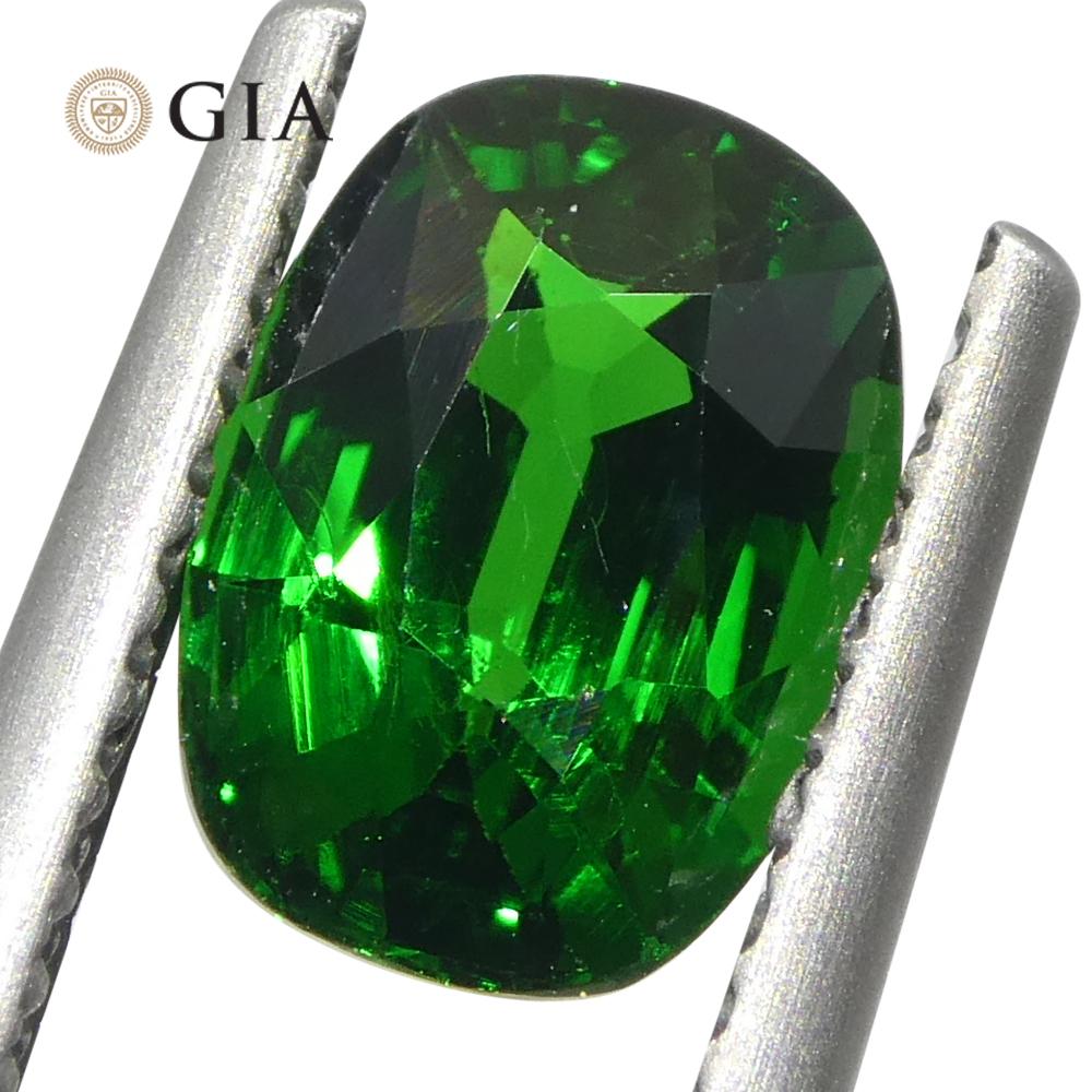 1.76ct Cushion Green Tsavorite Garnet GIA Certified In New Condition For Sale In Toronto, Ontario