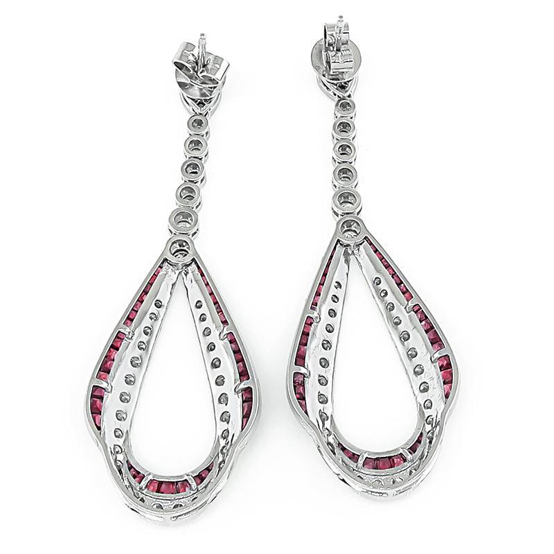Orecchini pendenti con diamante da 1,76 carati e rubino da 2,10 carati In condizioni buone in vendita a New York, NY