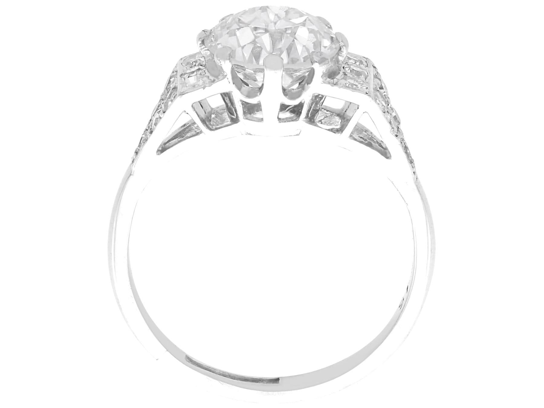 Bague de fiançailles solitaire en platine et diamant de 1,76 carat, ancienne datant d'environ 1925 en vente 2