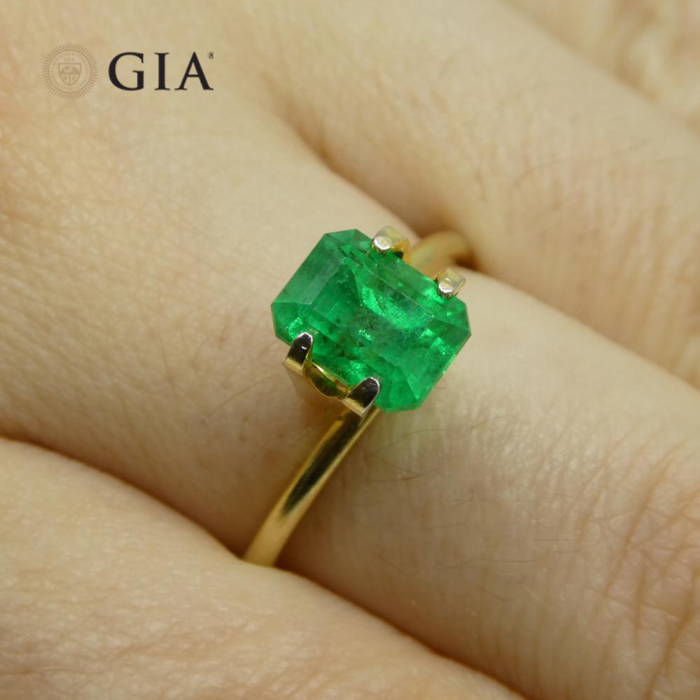 1.76ct Octagonal/Emerald Cut Green Emerald GIA Certified Russia   In New Condition For Sale In Toronto, Ontario