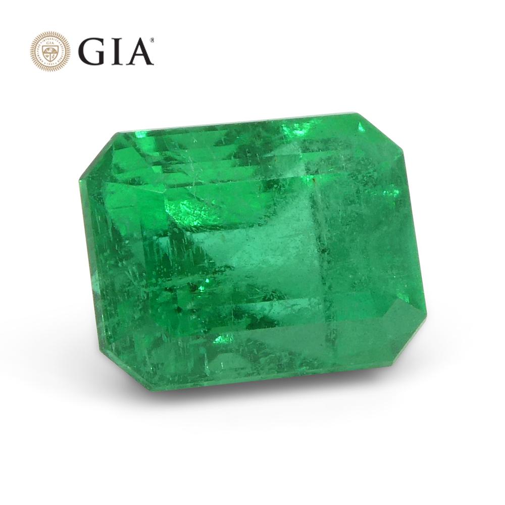 1.76ct Octagonal/Emerald Cut Green Emerald GIA Certified Russia   For Sale 3