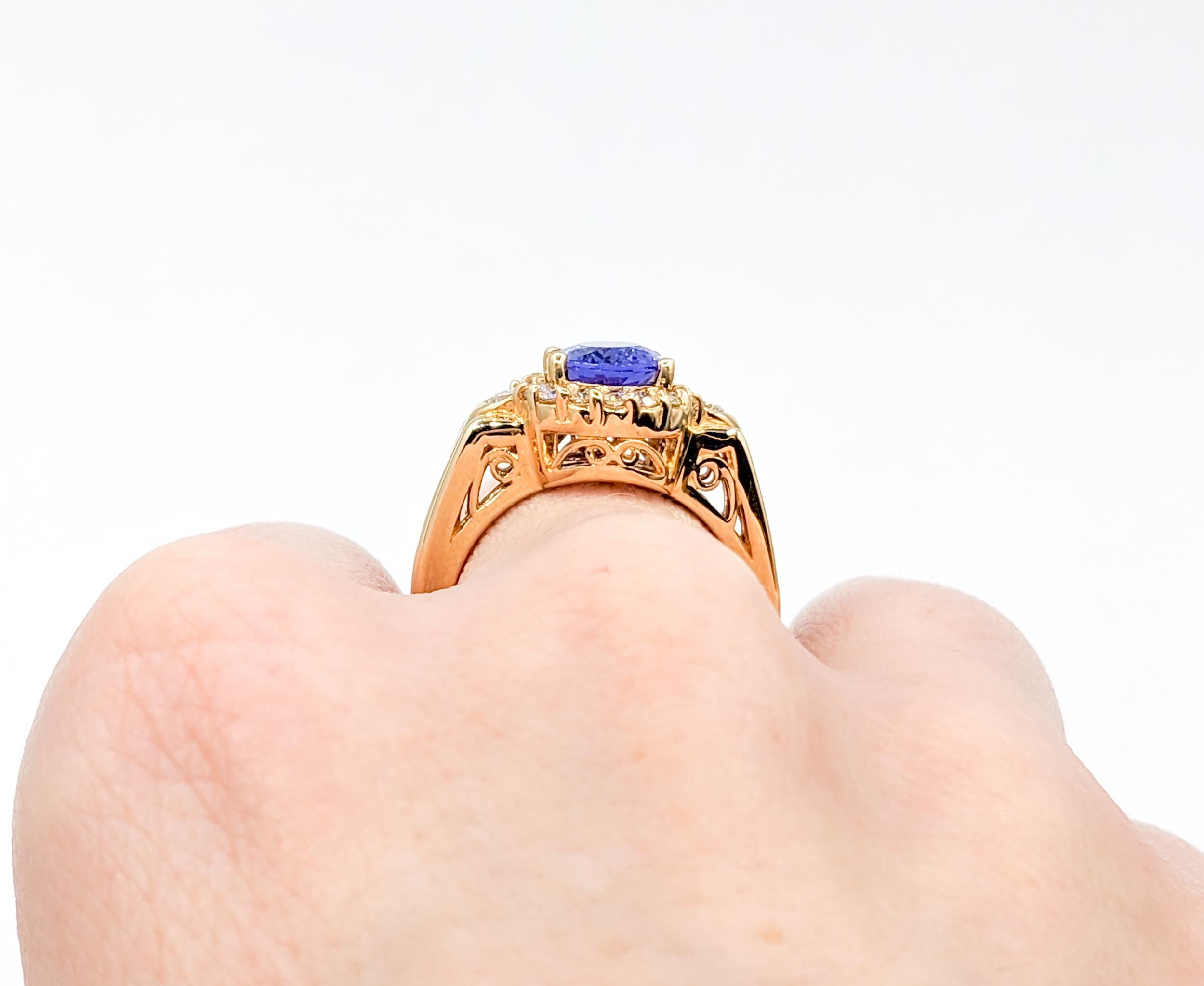 Oval Cut 1.76ct Oval Tanzanite & Diamond Cocktail Ring For Sale