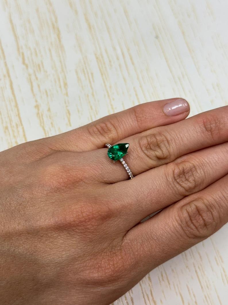 1,77 Quilates 11x7 Esmeralda Muzo Verde Colombiana - Gema Natal de Mayo talla pera en venta 1
