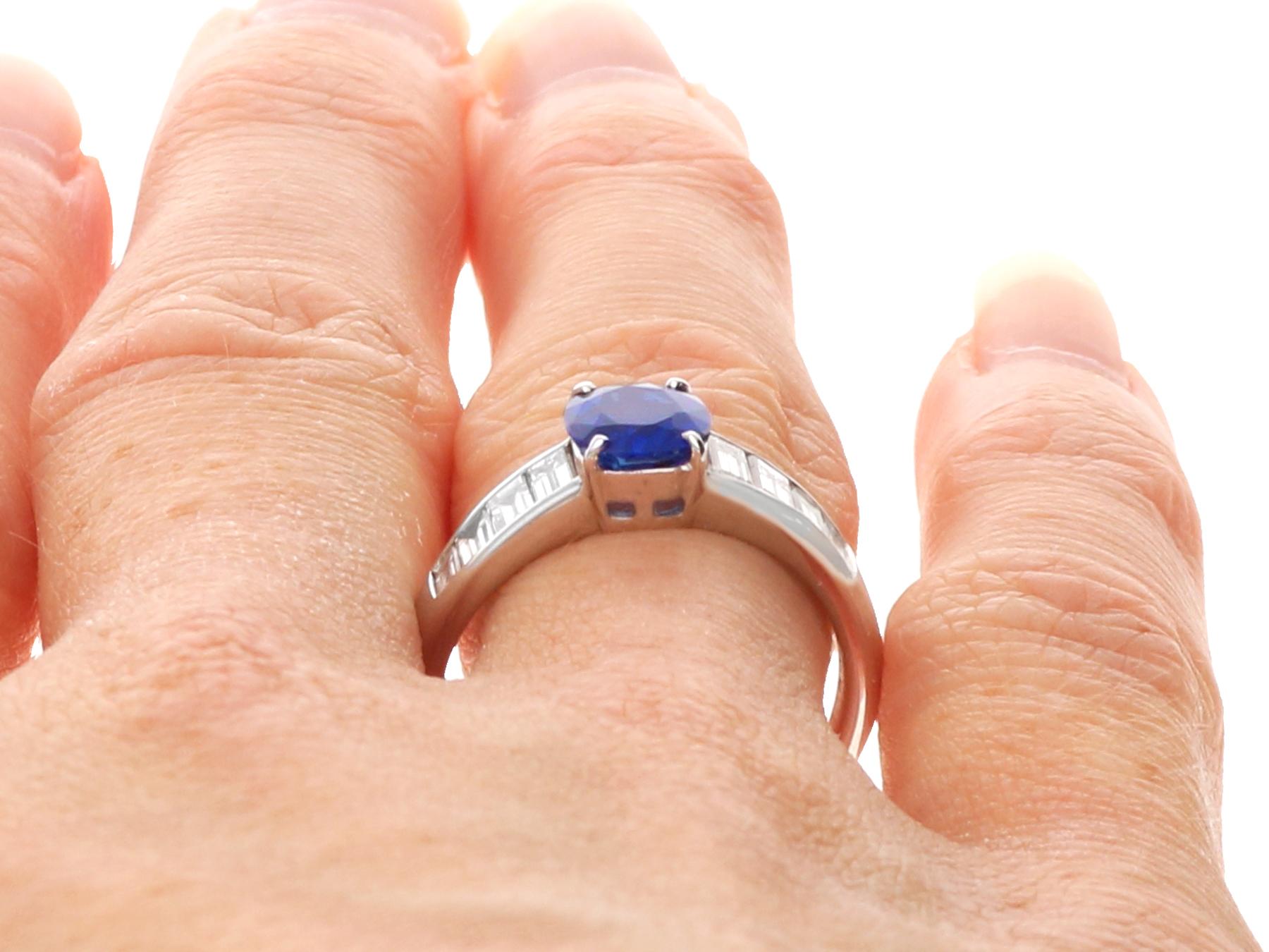 Zafiro basáltico de 1,77 quilates Diamante de 0,76 quilates, Anillo de platino Circa 1990 en venta 7