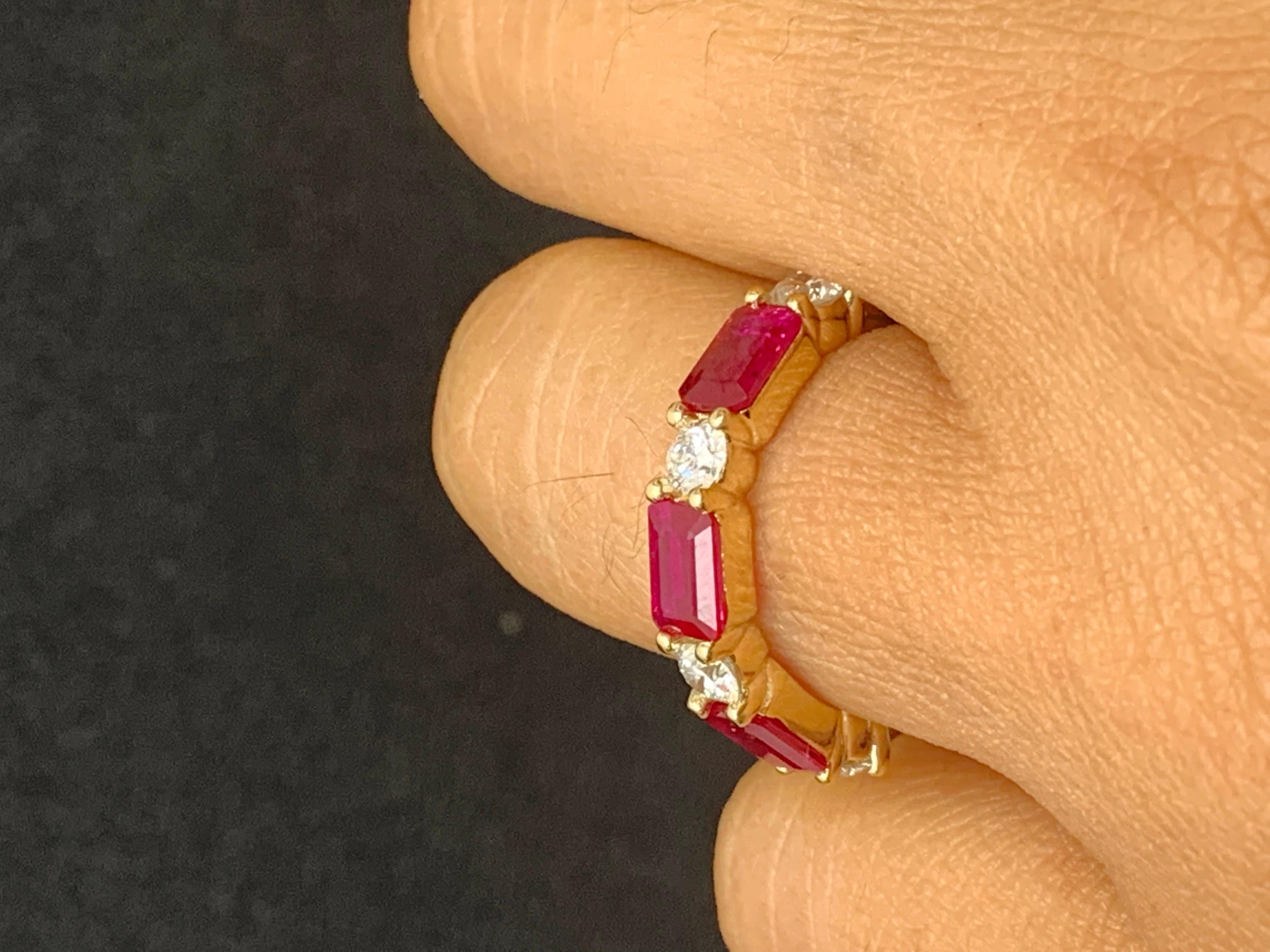 1.77 Carat Emerald Cut Ruby and Diamond Band in 14K Yellow Gold In New Condition For Sale In NEW YORK, NY