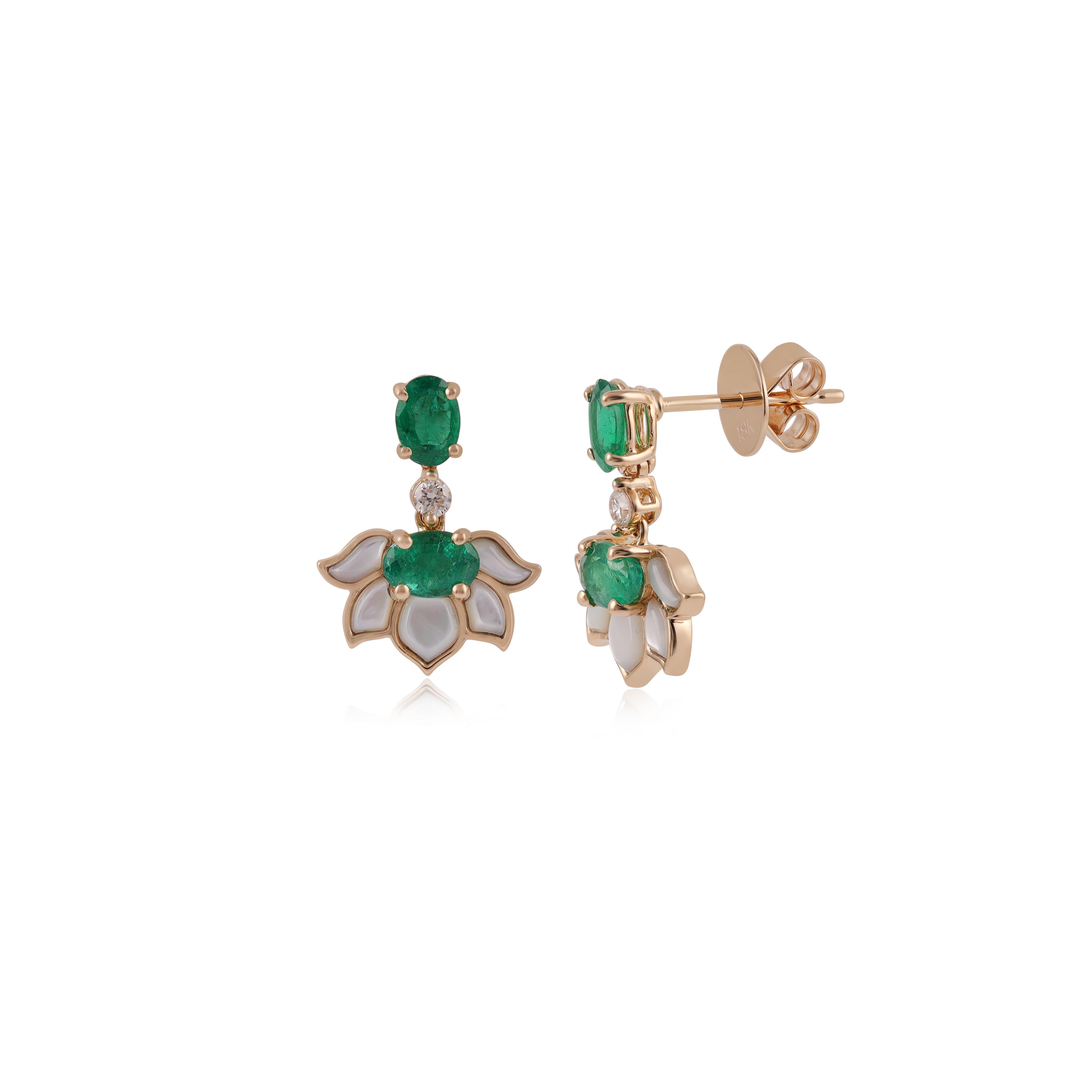 Contemporary 1.77 Carat Emerald, Mother of Pearl & Round Diamonds Earrings in 18k Yellow Gold For Sale