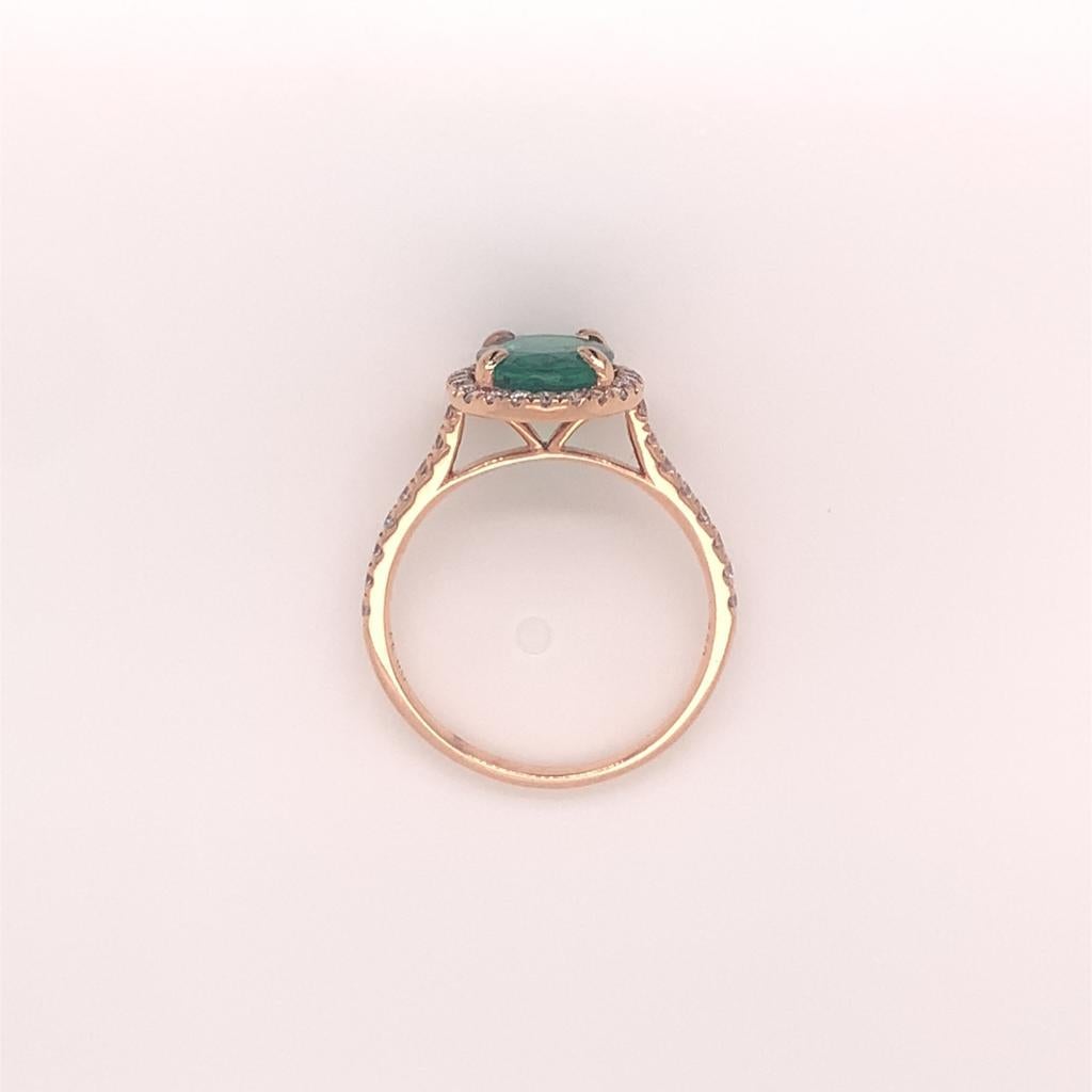 Women's 1.77 Carat Oval Cut Emerald and Diamond Ring in 18K Rose Gold For Sale