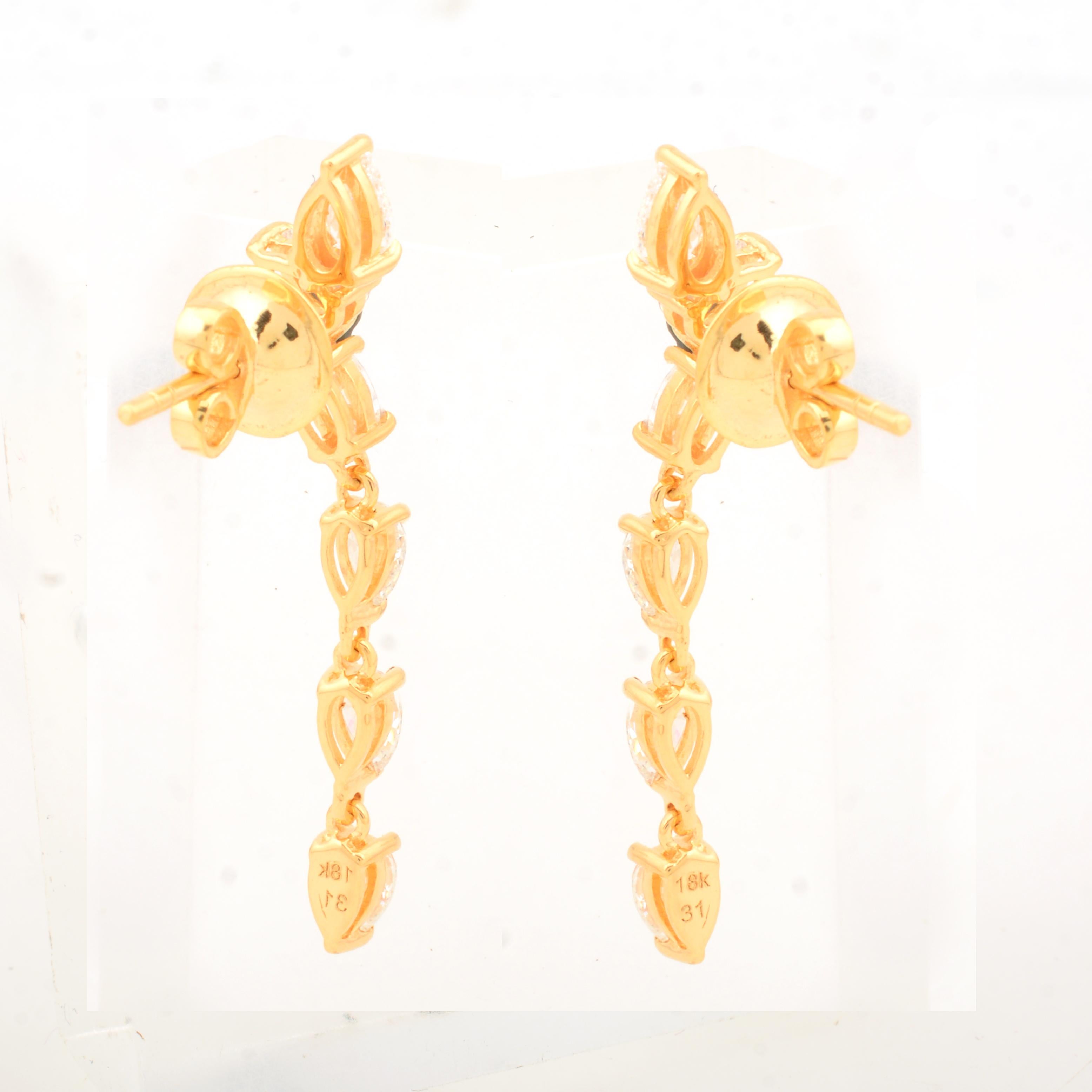 Pear Cut 1.77 Carat SI Clarity HI Color Pear Diamond Stick Earrings 18 Karat Yellow Gold For Sale
