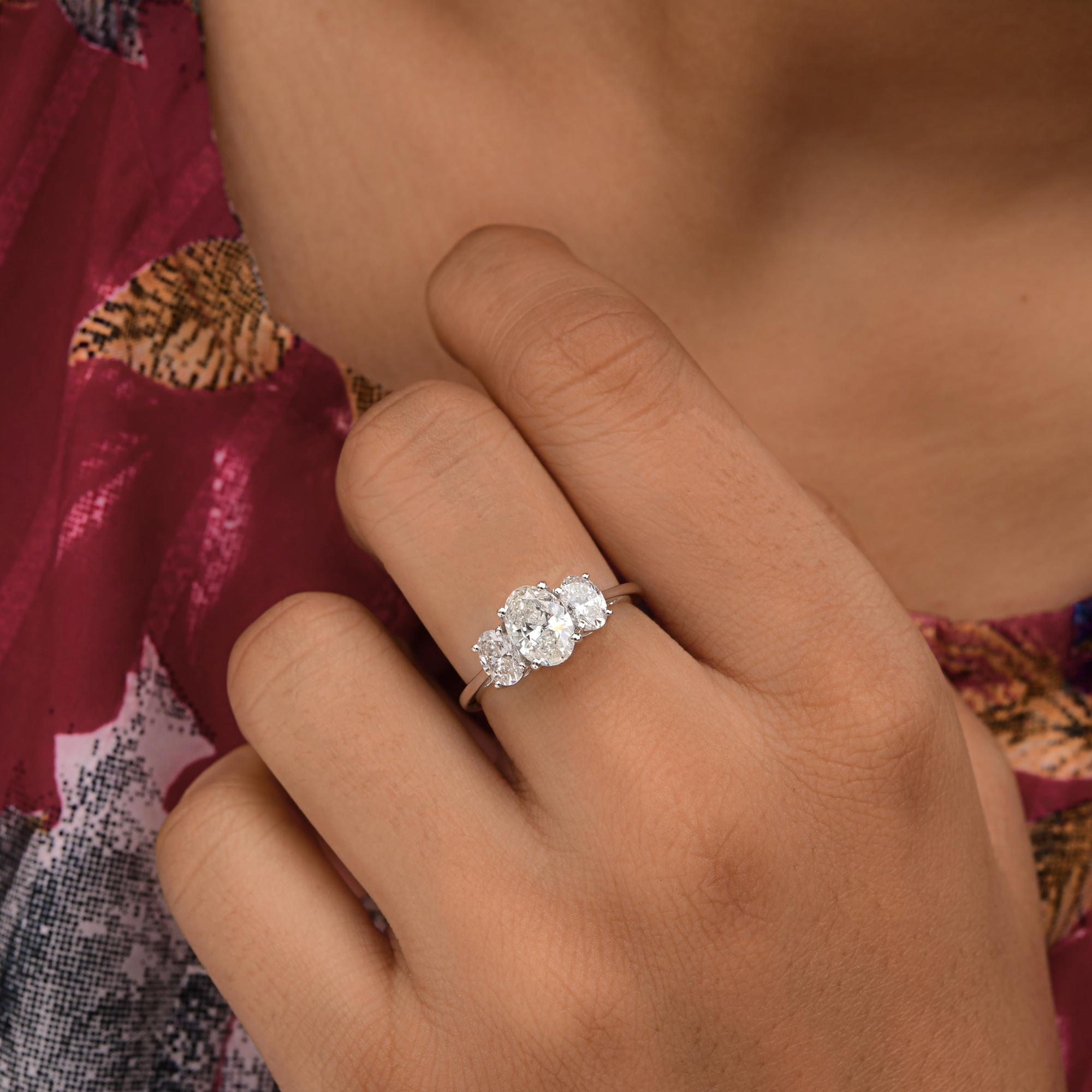 Modern 1.77 Carat SI/H Oval Brilliant Cut Diamond Ring 18 Karat White Gold Fine Jewelry For Sale