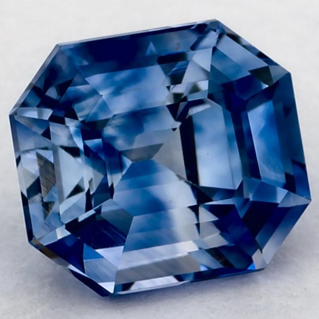 Taille octogone Pierre précieuse taille octogonale saphir bleu 1.77 carat en vente