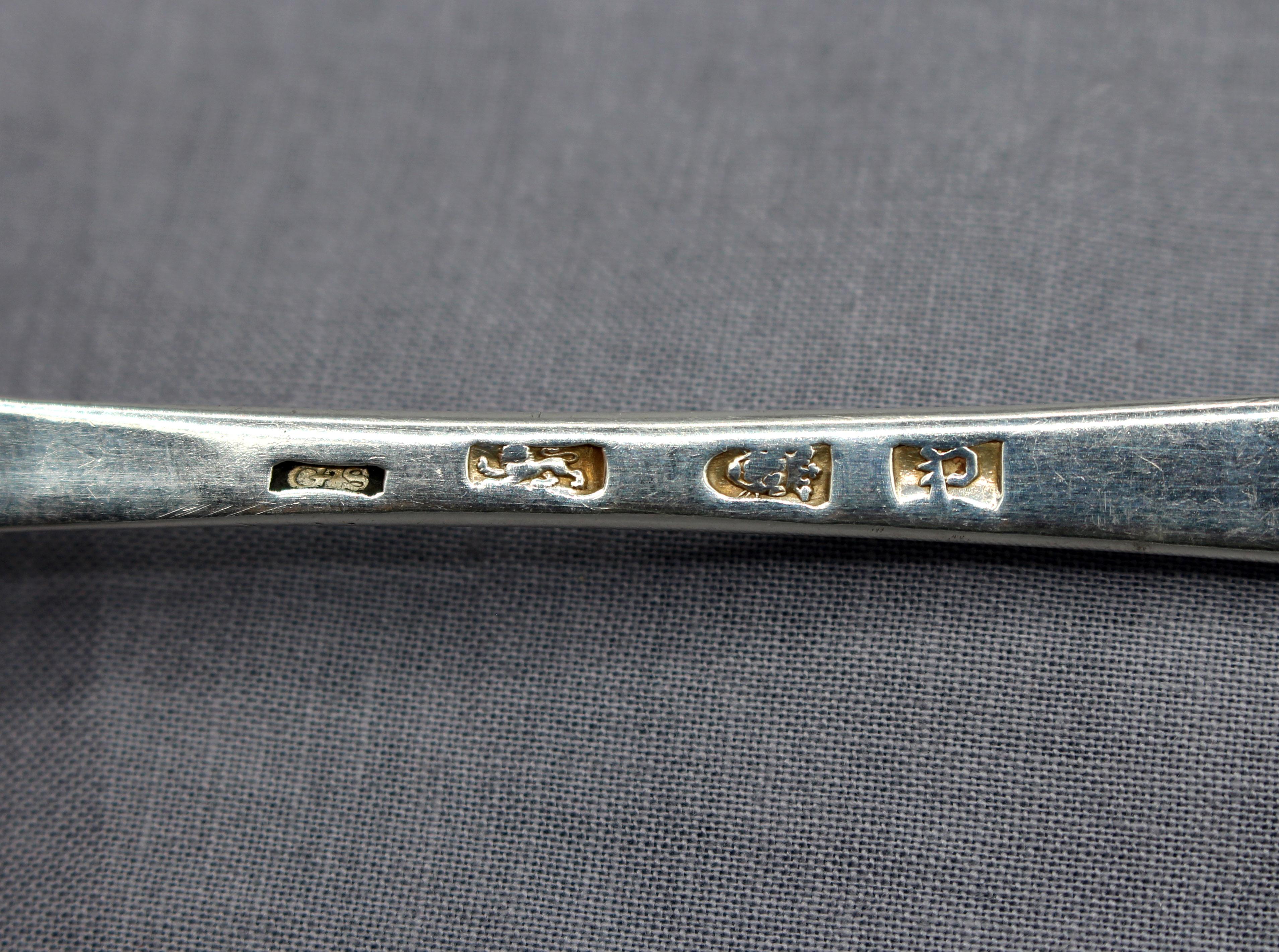 Anglais Cuillère de table en argent sterling à motif Hanoverian anglais de 1770 en vente