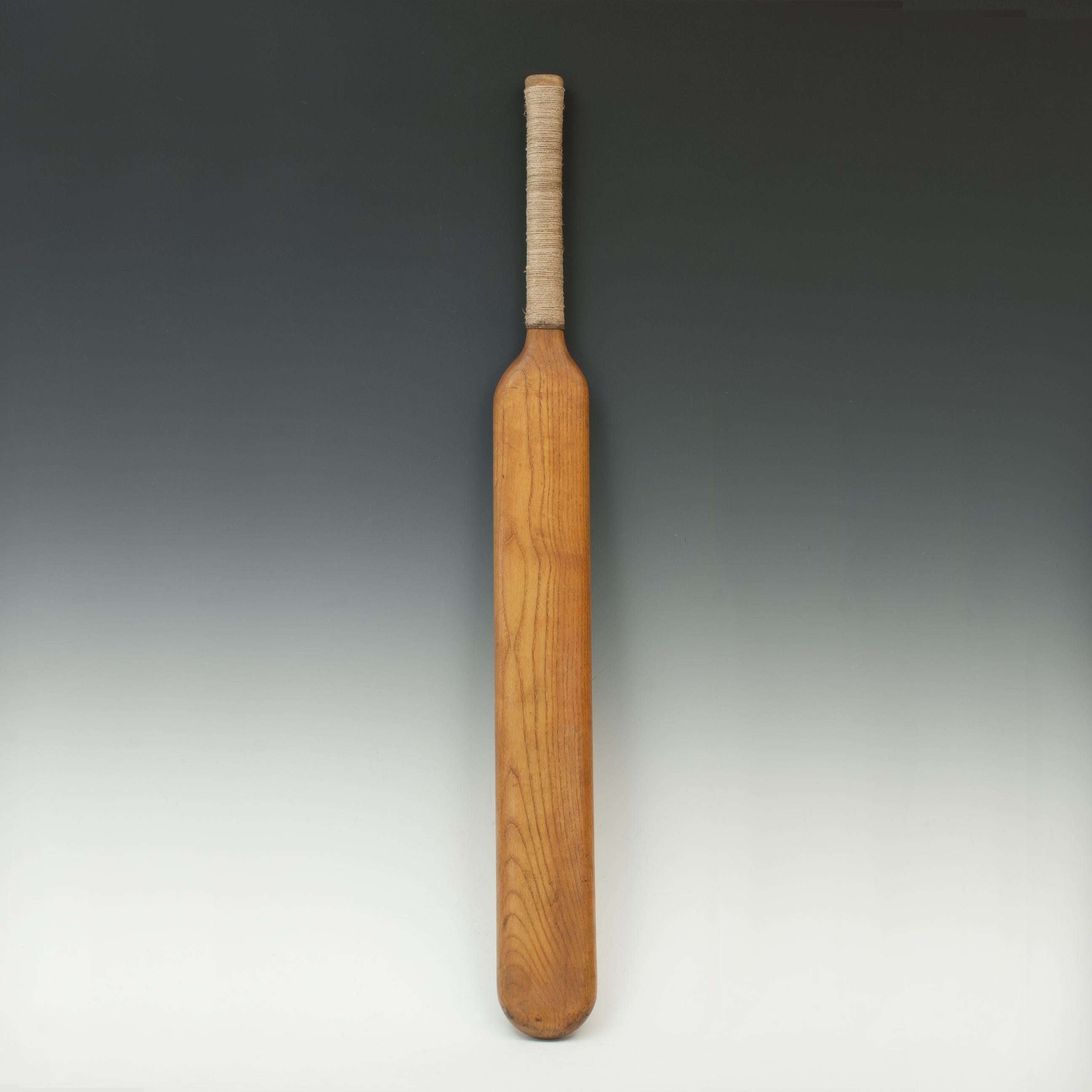 1770s Style Cricket Bat, Unusual Shape For Sale 3