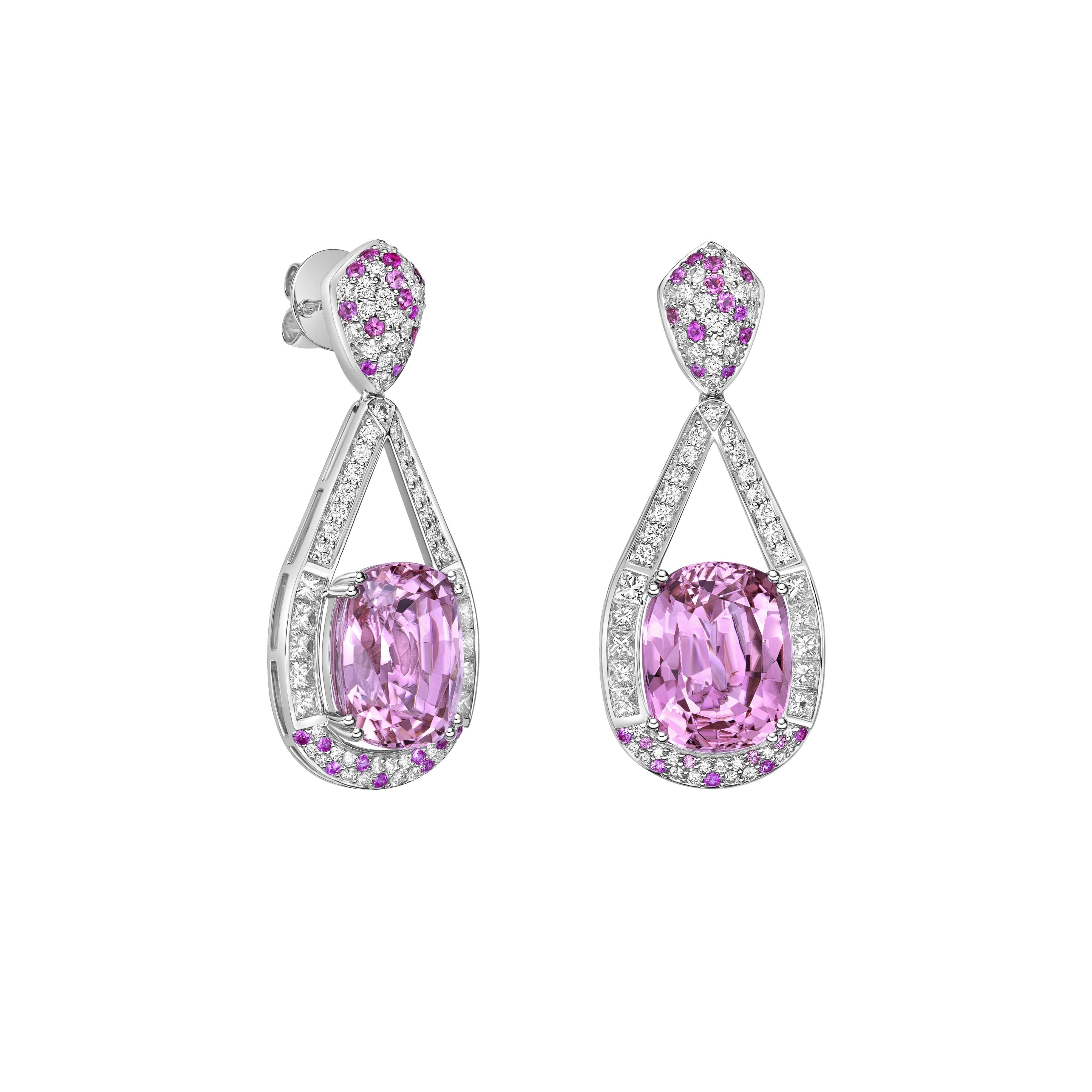 Diese Kollektion bietet eine Reihe von rosafarbenen Turmalinen mit einem rosa Farbton, der so cool ist, wie er nur sein kann! Die mit Diamanten besetzten Ohrringe sind aus Weißgold gefertigt und wirken klassisch und elegant.

Rosa