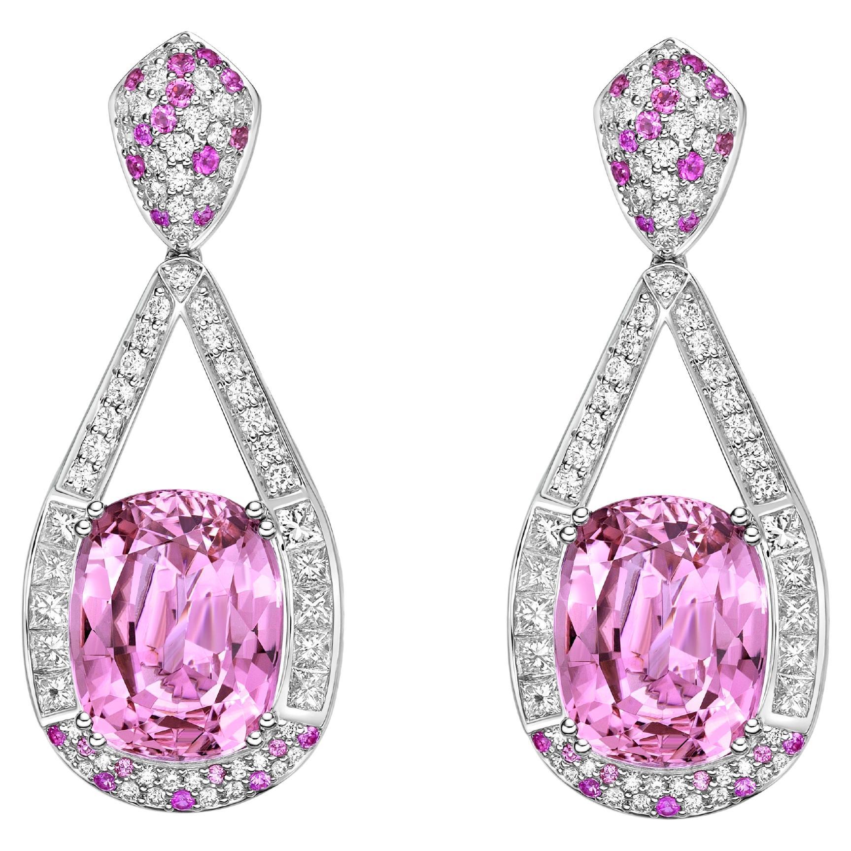 Boucles d'oreilles pendantes en or blanc 18 carats avec tourmaline rose de 17,72 carats et diamant.
