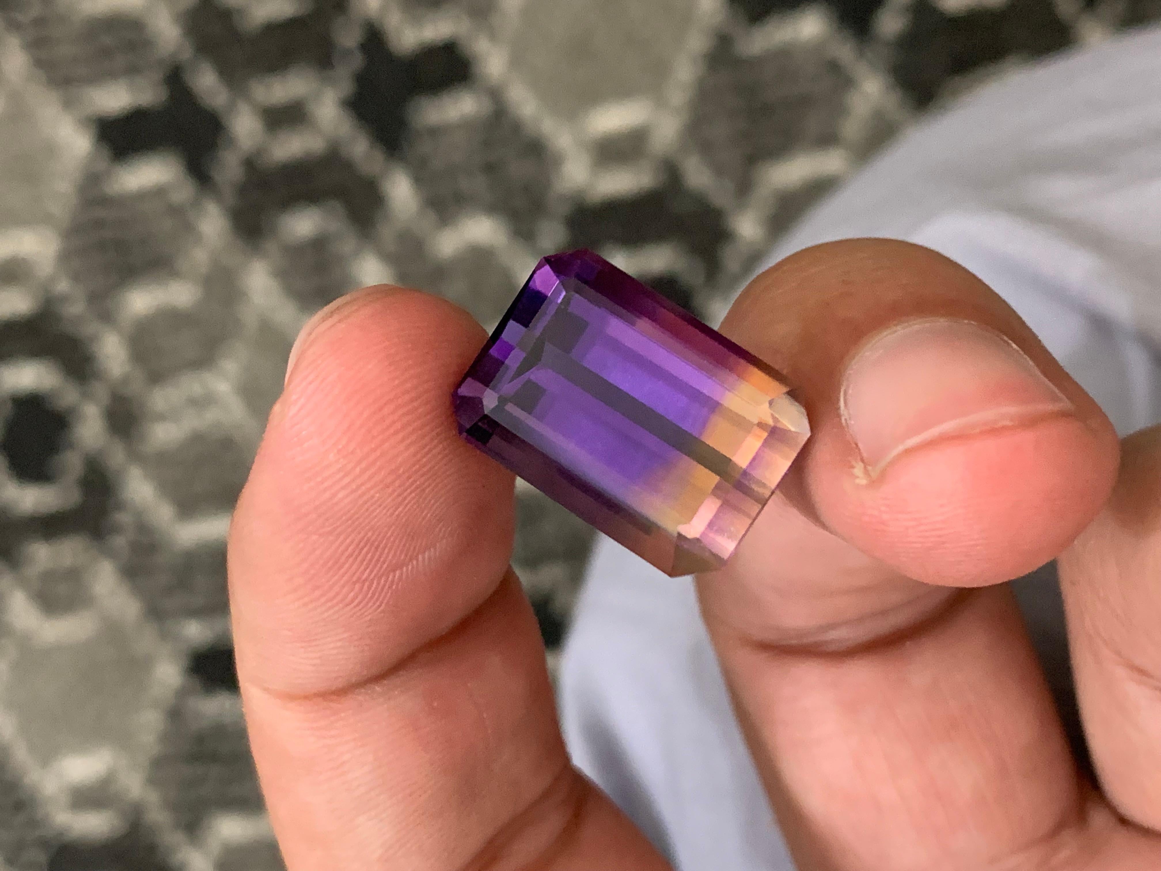 17,75 Karat Loser Ametrin Smaragdschliff im Angebot 1