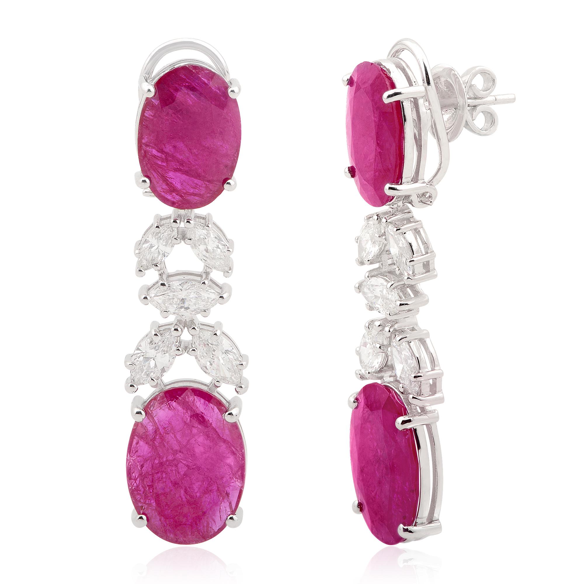 Segui la vetrina di Spectrum Jewels per vedere le ultime collezioni e i pezzi esclusivi. Spectrum Jewels è orgoglioso di essere considerato un Top Seller su 1stdibs con recensioni a 5 stelle da parte dei clienti. Tutti gli articoli da noi prodotti