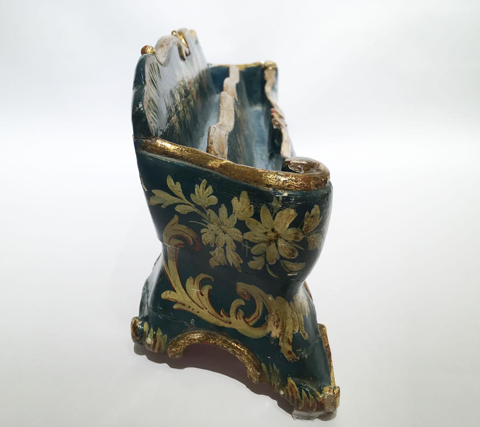 1775 Venezia Italy Blue Lacquered Wooden Engraved TablePaper Holder with Flowers For Sale 3