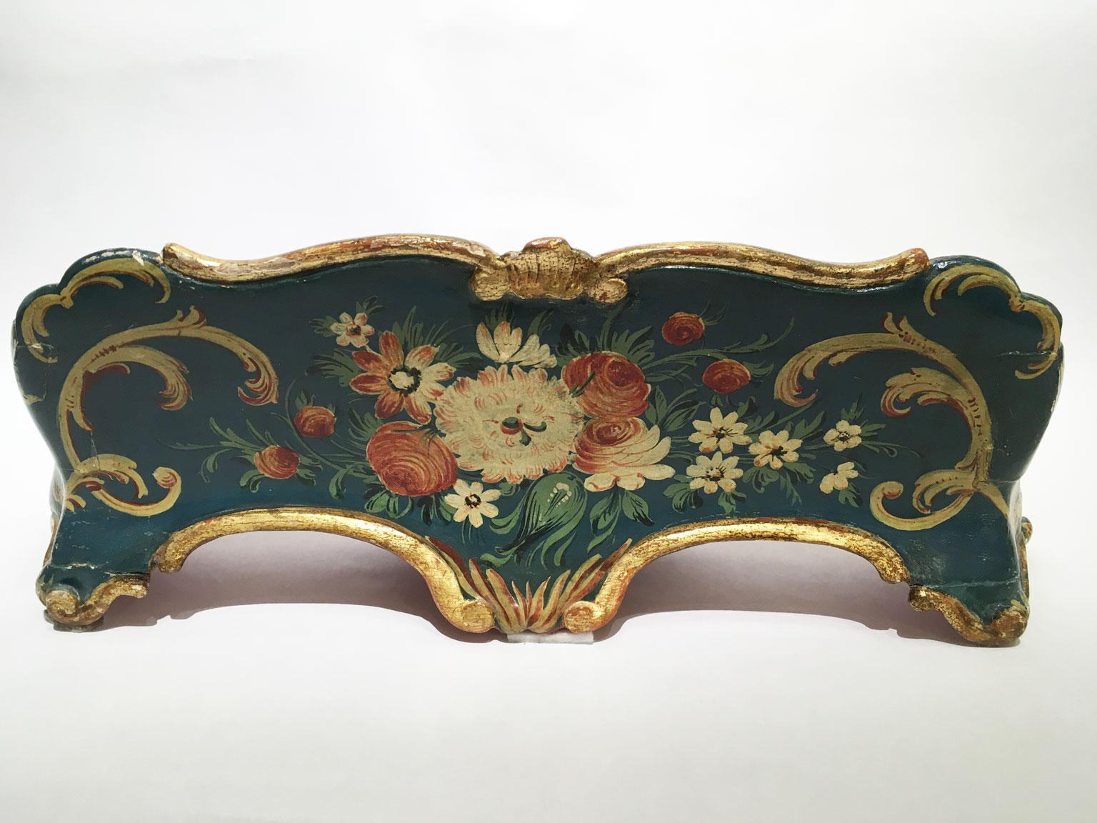 1775 Venezia Italy Blue Lacquered Wooden Engraved TablePaper Holder with Flowers For Sale 5