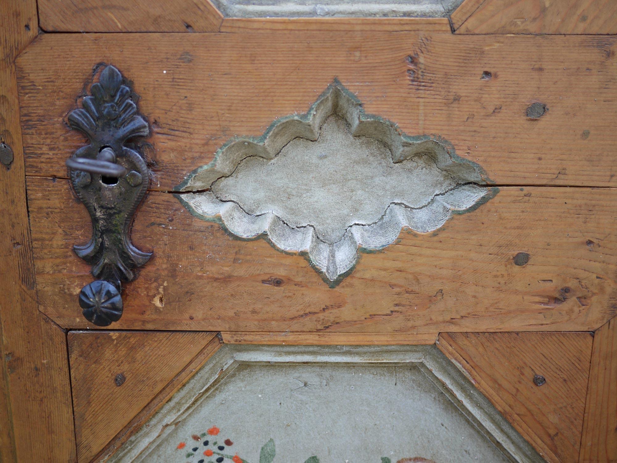 1776 Floral Painted Cupboard - European Alps For Sale 5