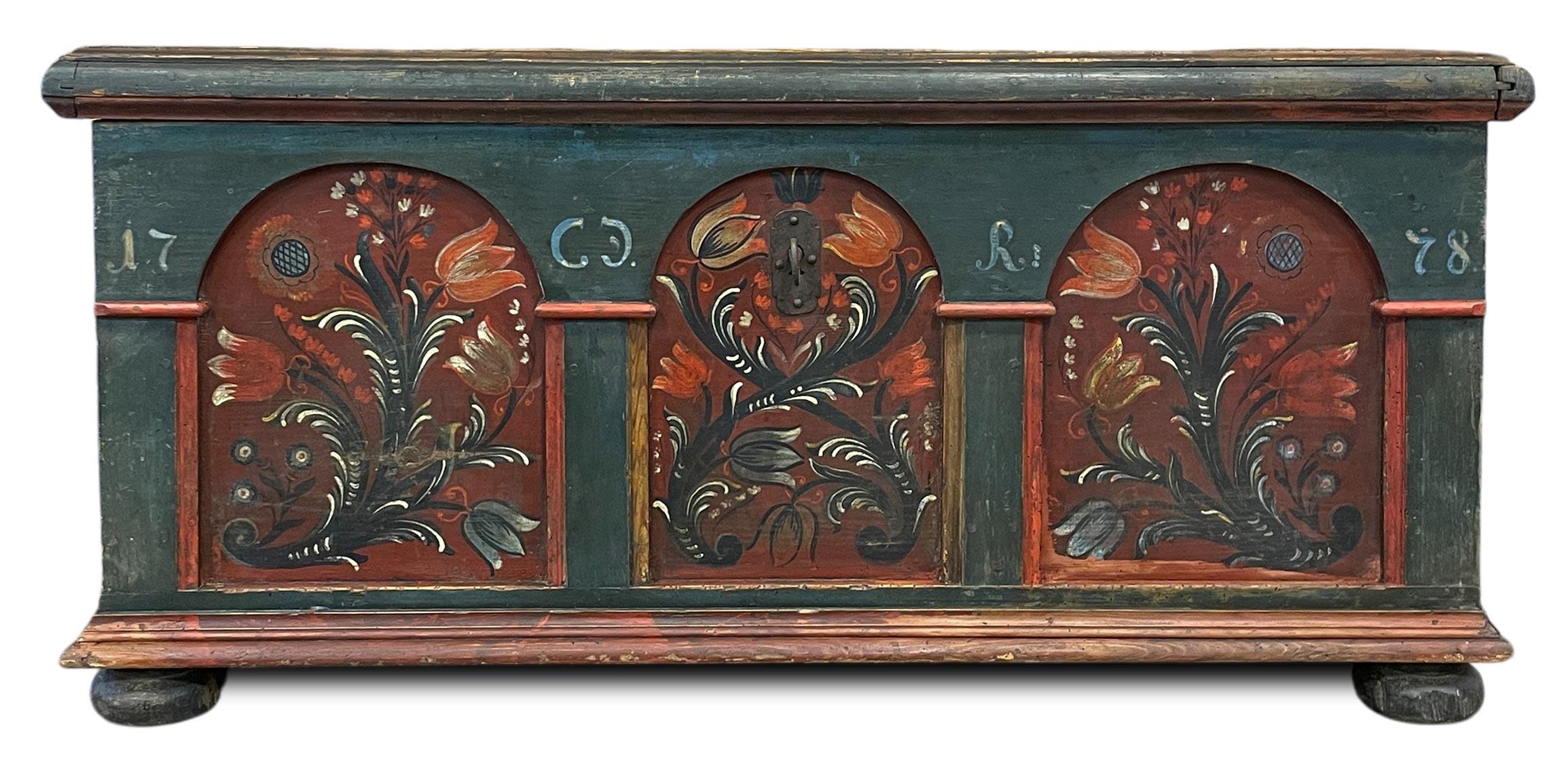 German 1778 Blue Alpine Painted Blanket Chest in vendita