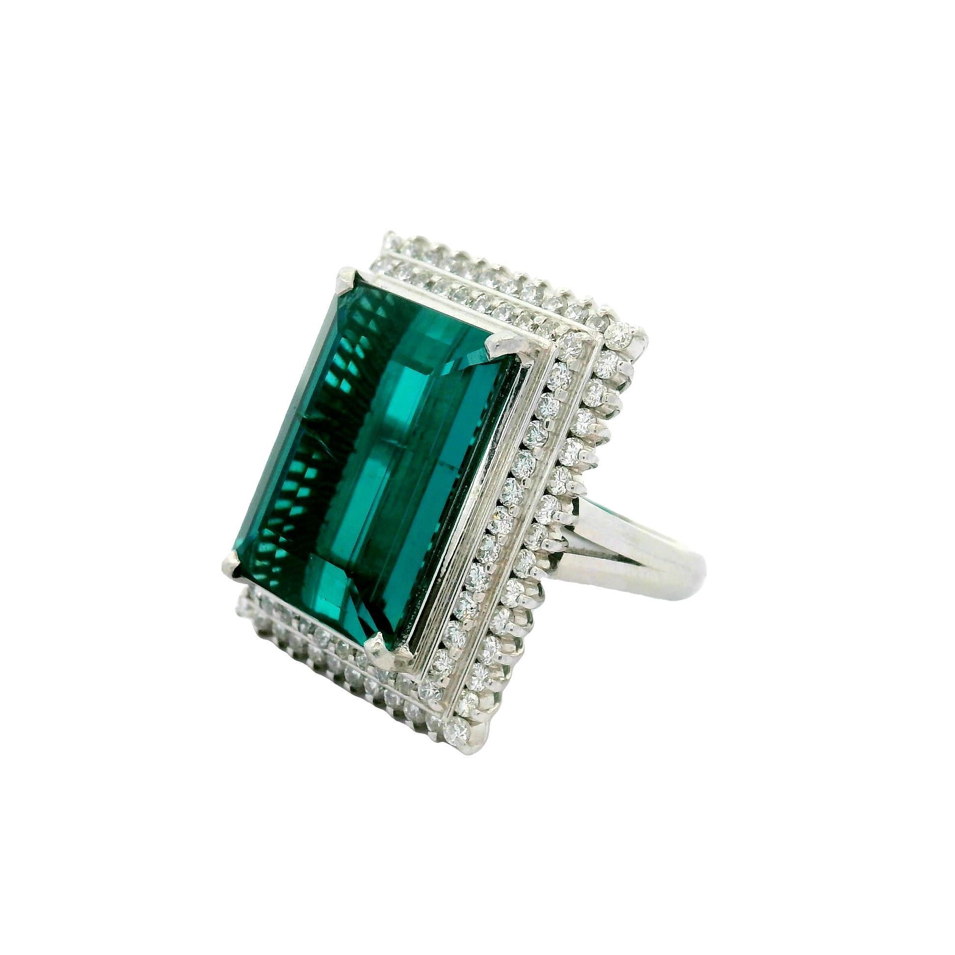 Anello da 17,79 carati con tormalina indicolita e diamante in platino con doppio anello a cerchio In condizioni ottime in vendita a Beverly Hills, CA