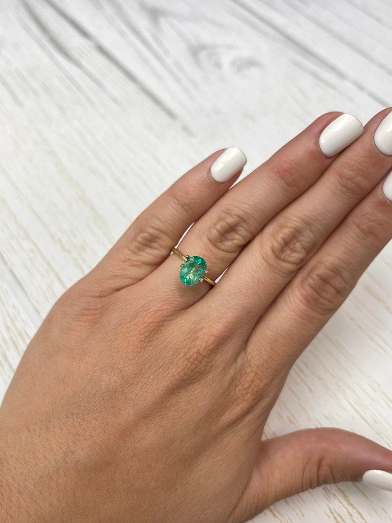 1,77ct 10x7 Medium-Light Green Natürlicher Kolumbianischer Smaragd - Ovalschliff Edelstein im Angebot 3