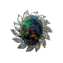 1,77 carati di opale nero australiano e diamante in platino, anello cocktail a forma di aureola