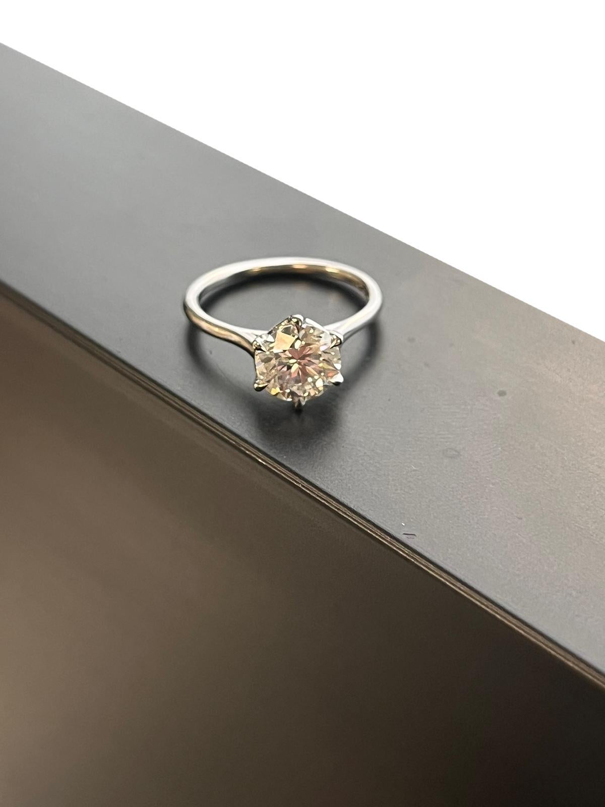 1.77ct GIA Natural Round Brilliant Cut Diamond 6 Prong Solitaire Engagement Ring Bon état - En vente à Aventura, FL