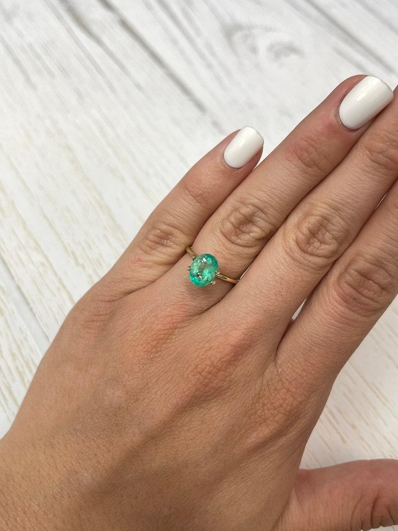 1.77ct Medium Light Green Natural Colombian Emerald - Oval Cut May Birthstone For Sale 2