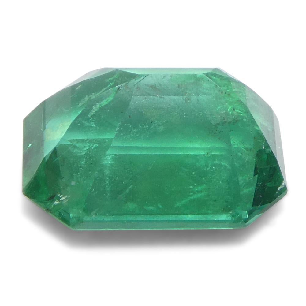 1.77ct Octagonal/Emerald Cut Green Emerald from Zambia (Émeraude verte de Zambie) en vente 4