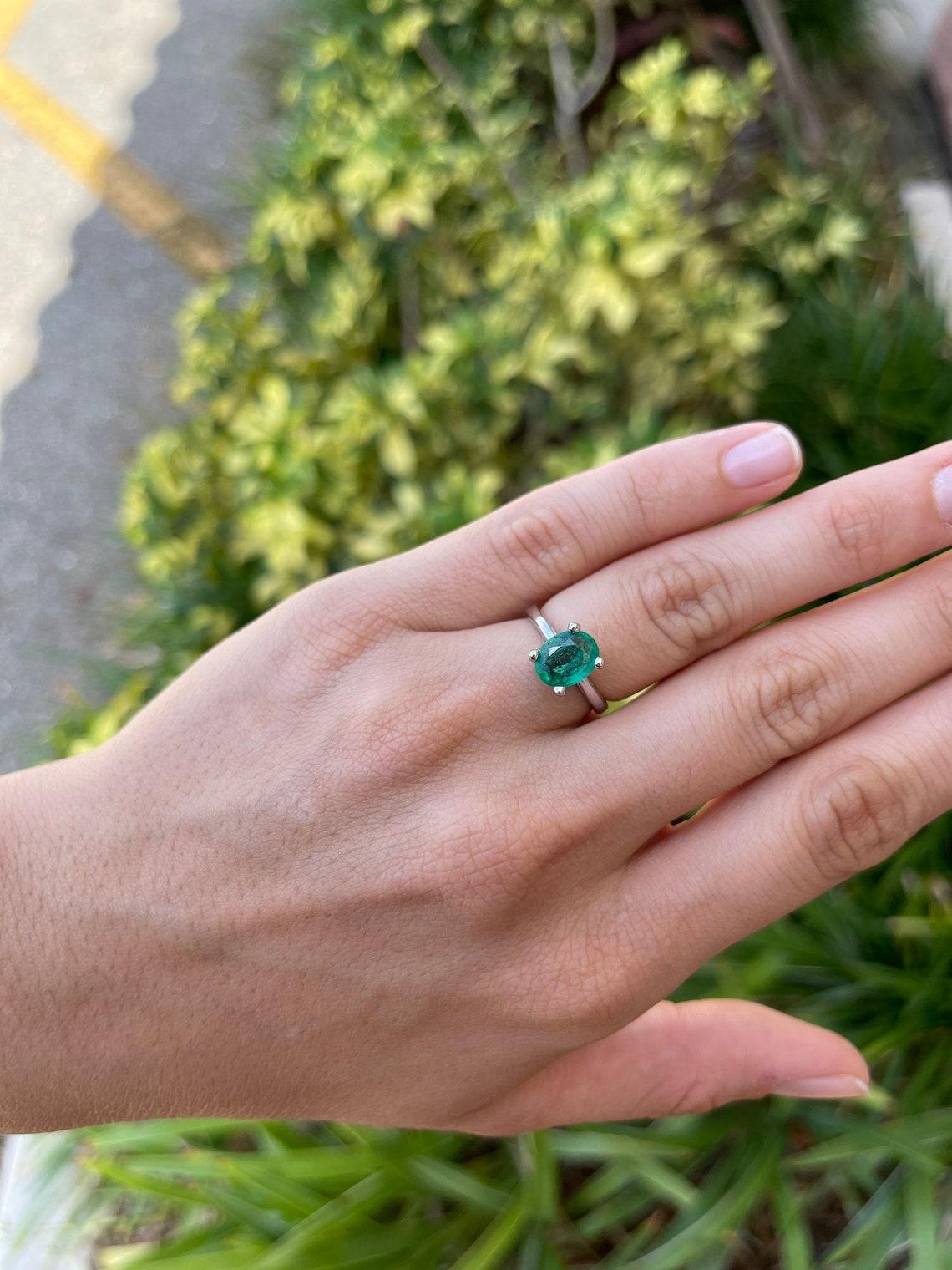 1.77cts 14K 4-Prong Oval Cut Colombian Emerald Solitaire Ring In New Condition For Sale In Jupiter, FL