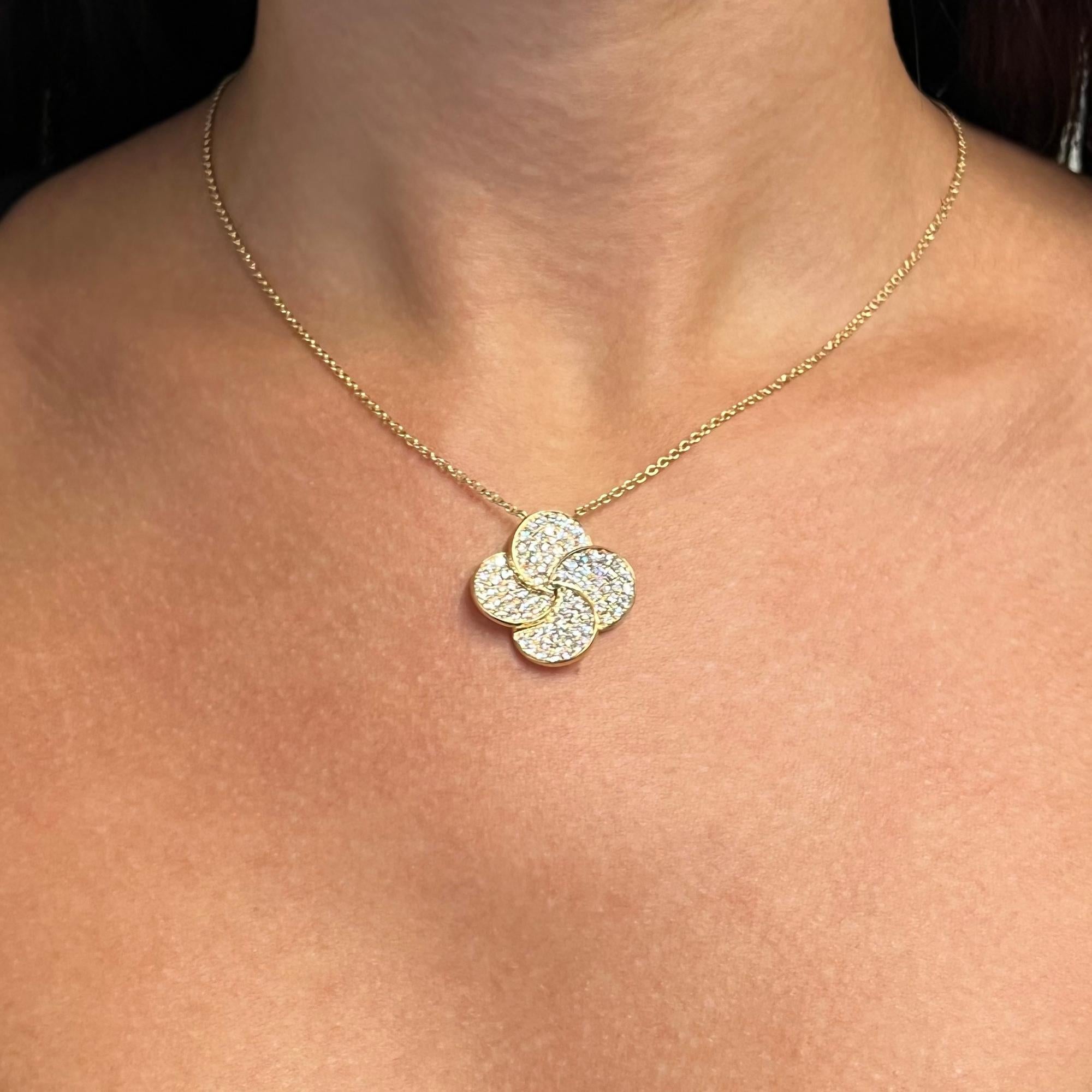 1.77Cttw Pave Set Round Cut Diamond Flower Pendant Necklace 18K Yellow Gold In New Condition For Sale In New York, NY