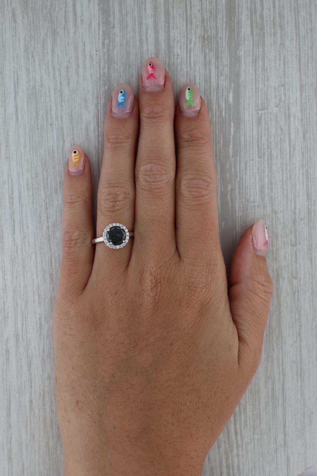Anello aureolato con diamante bianco nero da 1,77 ct. in oro bianco 14k, misura 8,25, fidanzamento in vendita 3