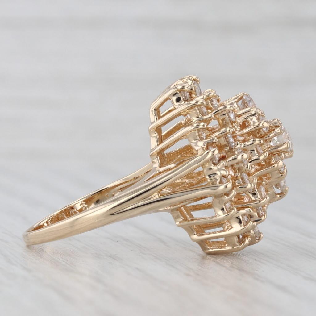 da uomo o donna Anello a grappolo con diamanti da 1,77 ct. in oro giallo 14k misura 8 Cocktail in vendita