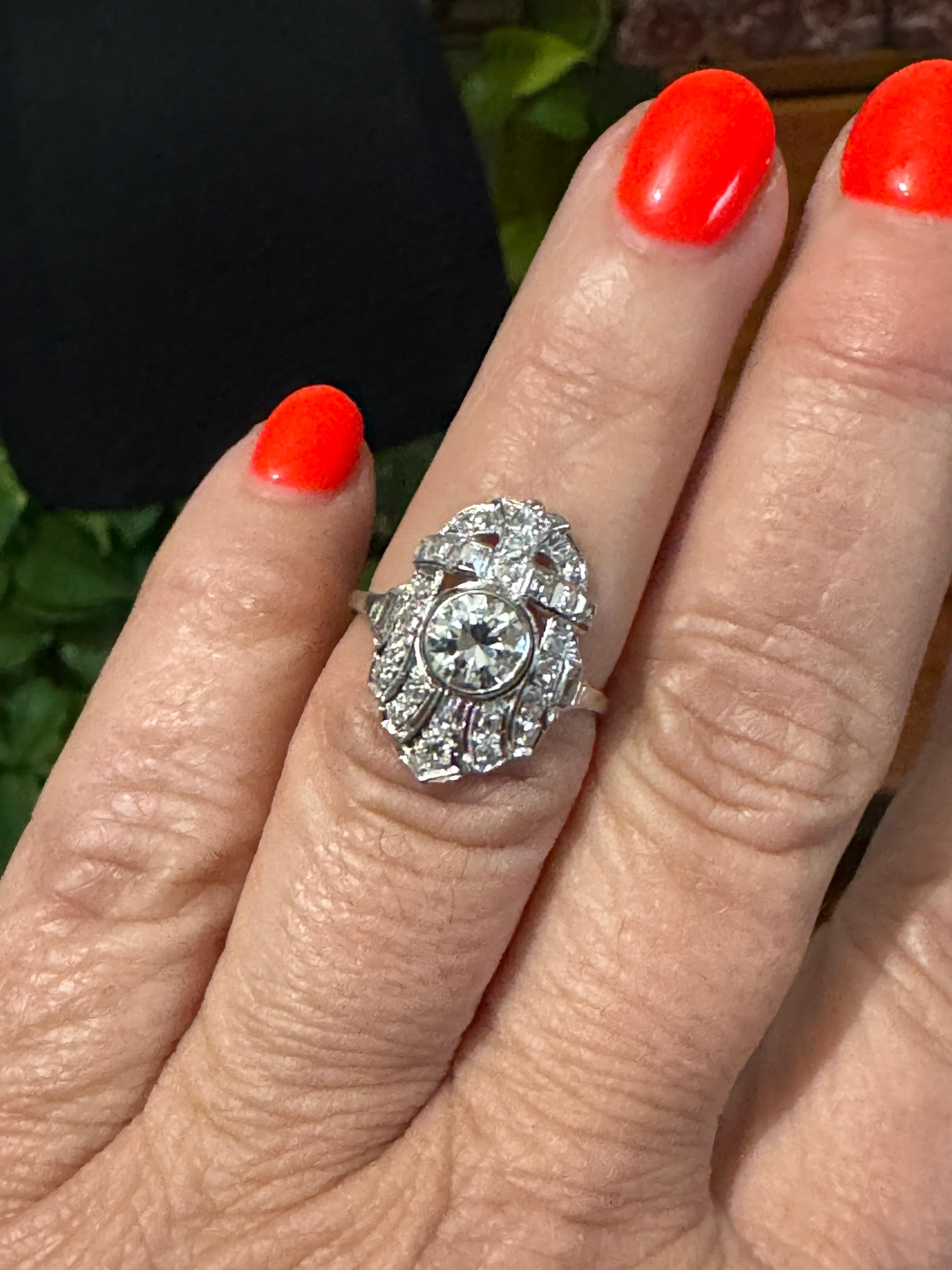 1.78 Carat 1920s Art Deco Filigree Diamond Platinum Ring Engagement For Sale 2