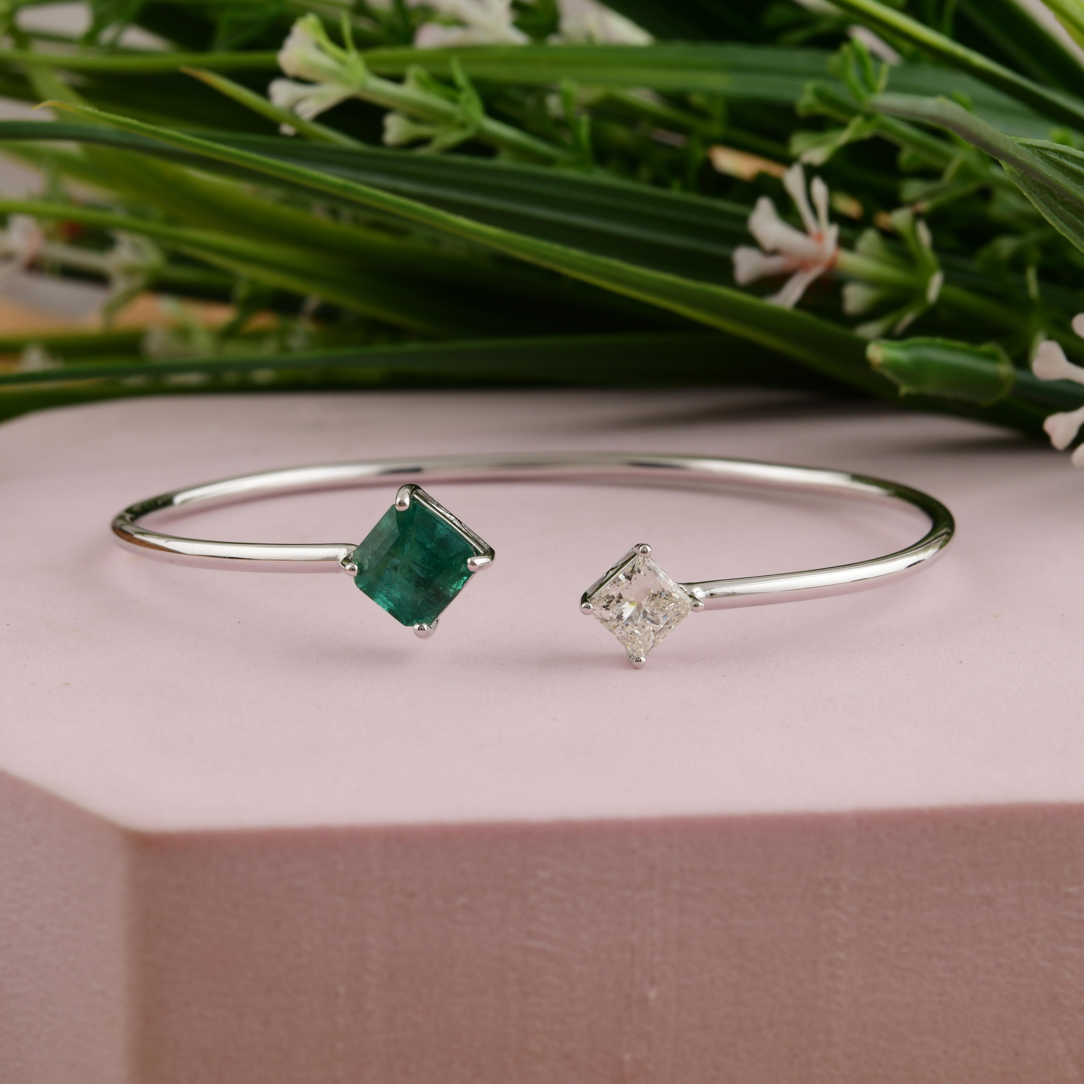 1,78 Karat Smaragd 0,75 Karat SI/H Diamant Manschettenknopf Armband 18 Karat Weißgold (Achteckschliff) im Angebot