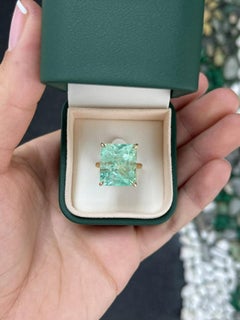 17.8 Carat Emerald Statement 14K White Gold Grand Palais Radiance