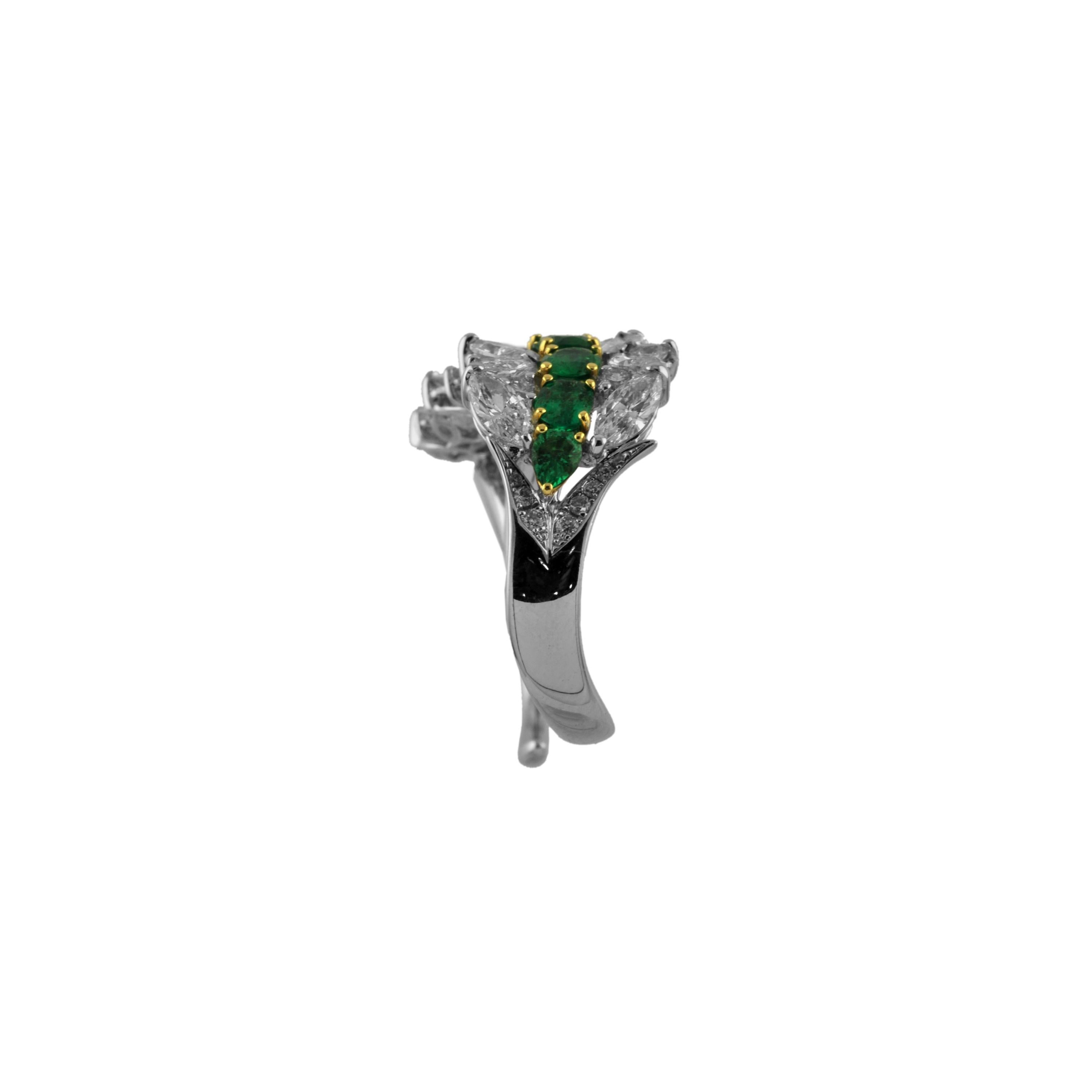 Modern 1.78 Carat Emerald with Diamonds 18 Karat White Gold Ring For Sale