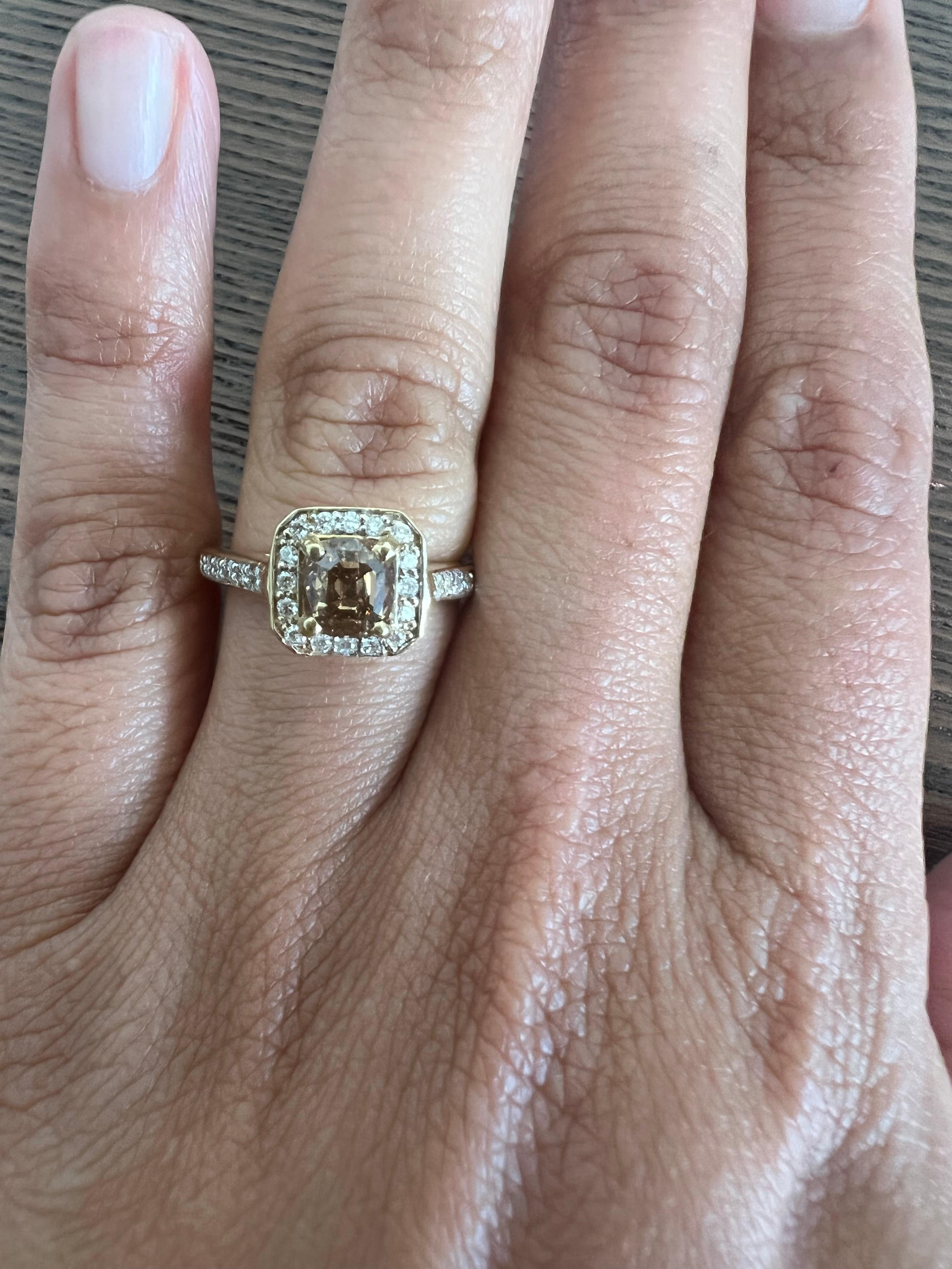 Women's 1.78 Carat Natural Brown Diamond White Diamond Yellow Gold Engagement Ring For Sale