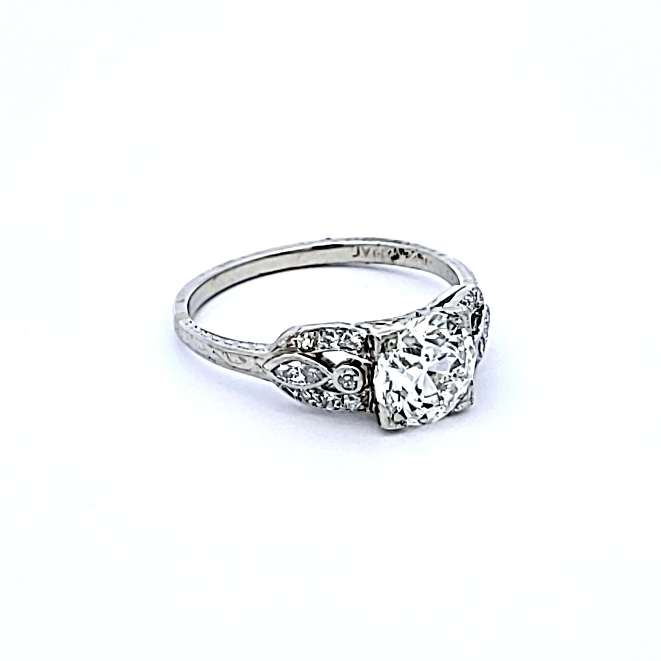 Bague Art déco en platine de 1,78 carat de diamants de taille européenne ancienne et de forme marquis Bon état - En vente à New York, NY