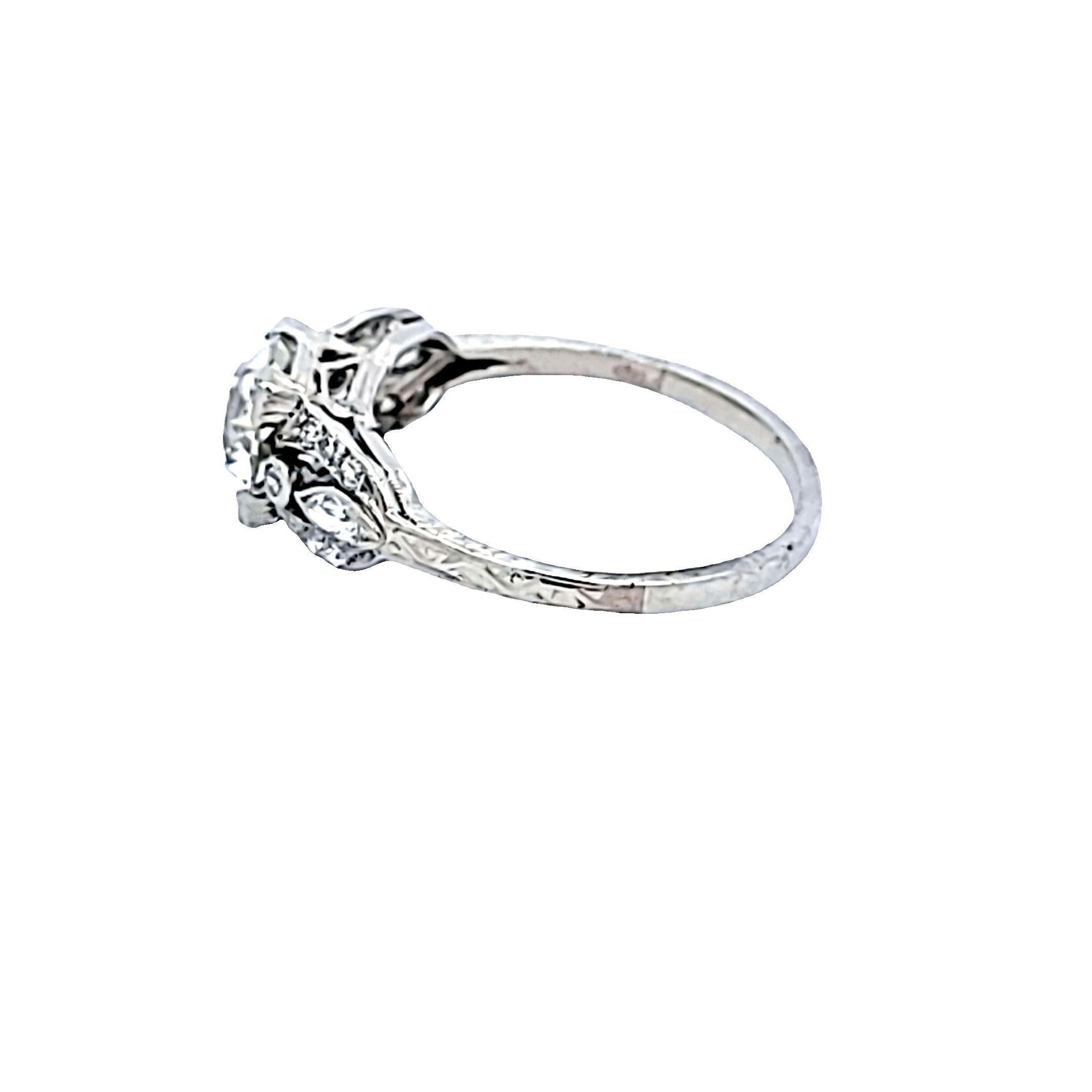 Bague Art déco en platine de 1,78 carat de diamants de taille européenne ancienne et de forme marquis en vente 2