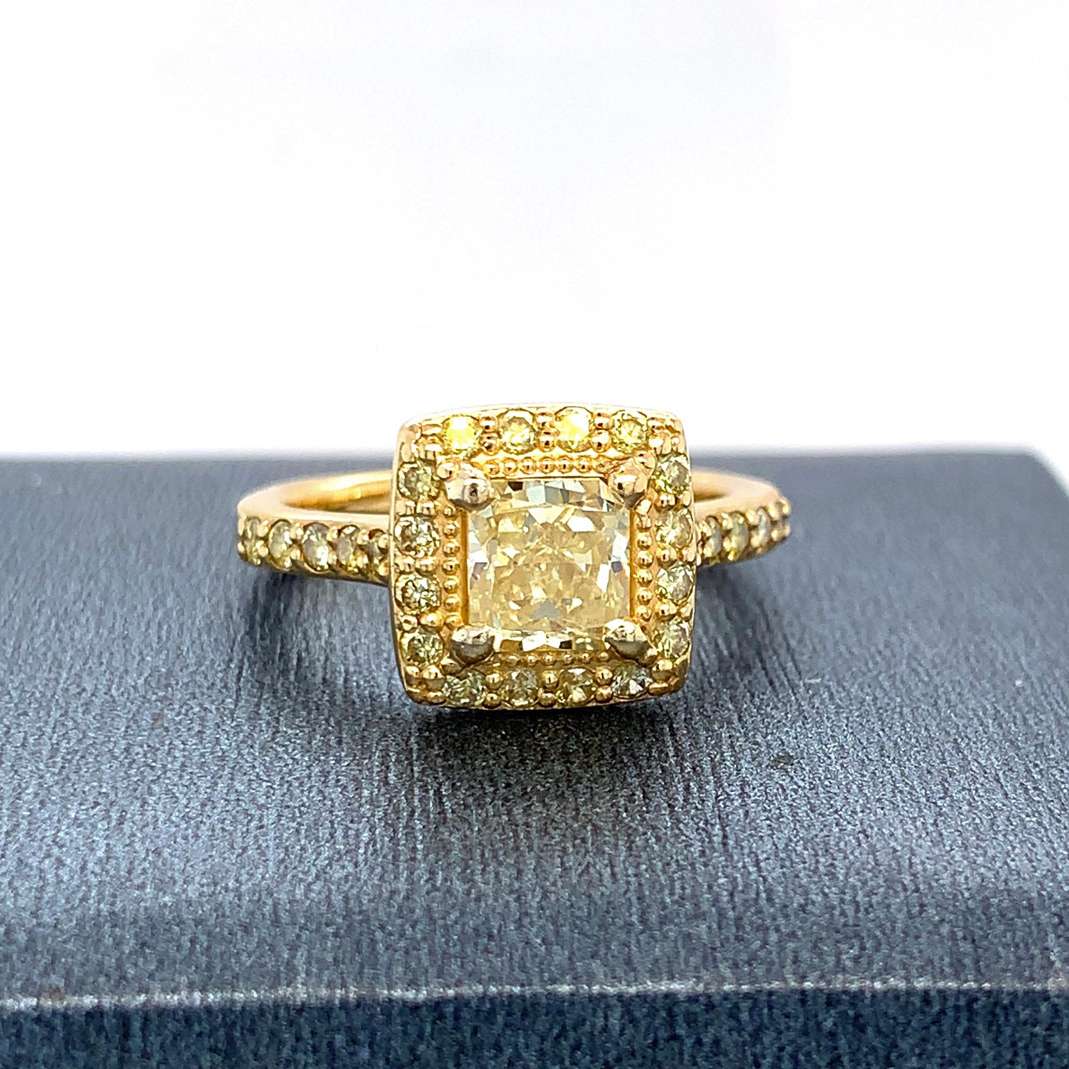 Women's 1.78 Tcw Fancy Yellow Diamond Ring VS2 Natural GIA Certified 18k Yellow Gold For Sale