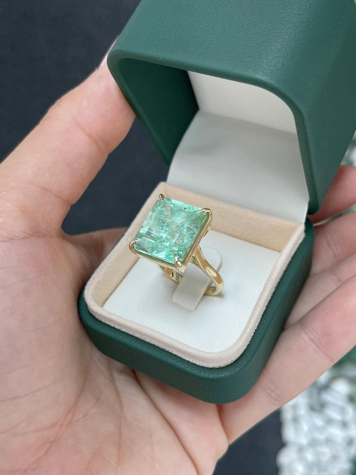 17.80ct 14K HUGE Natural Light Spring Green Emerald Cut Colombian Emerald Ring For Sale 2