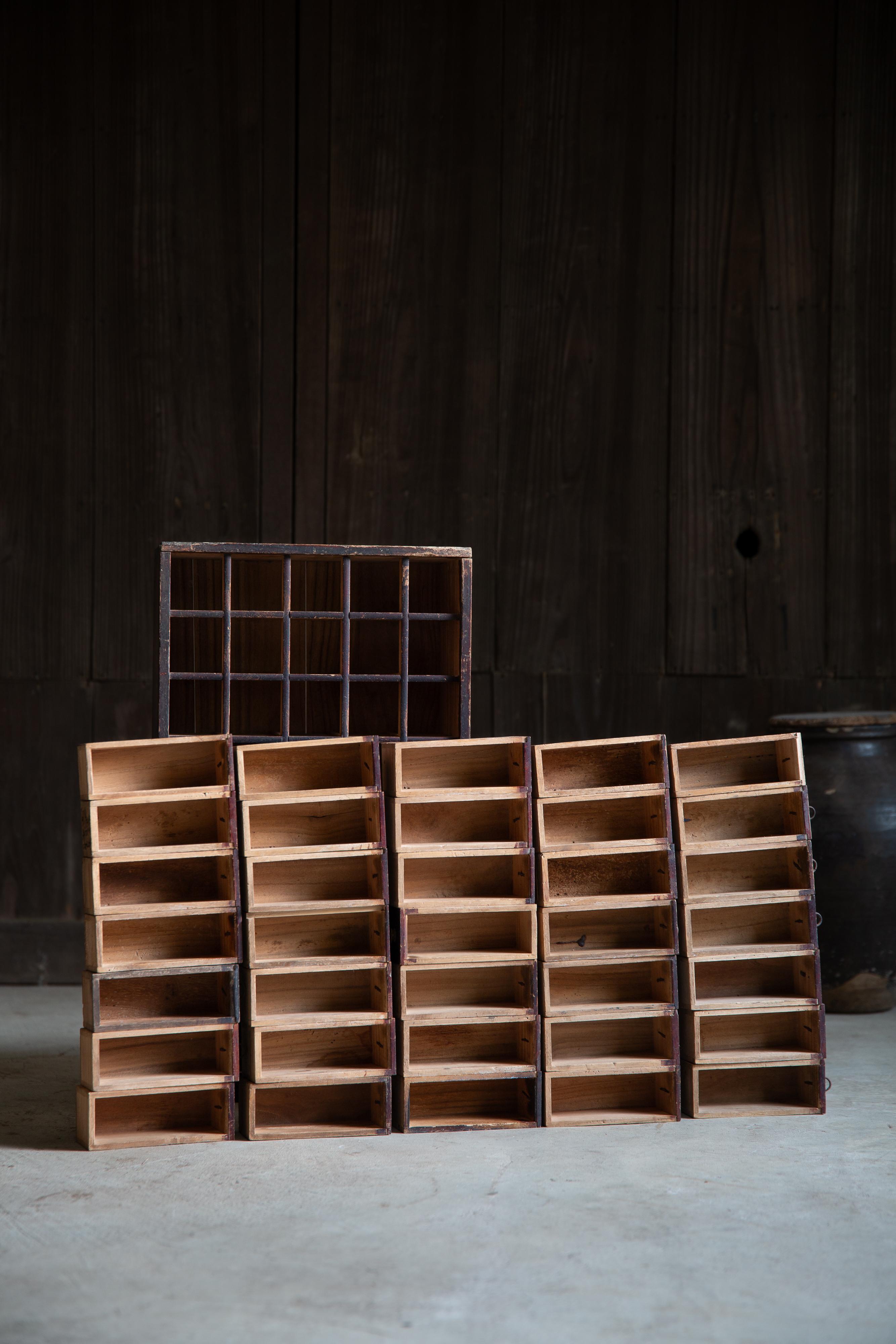 1780s-1850s Edo Japanese antique medicine chest of drawers 2pc cabinet wabi sabi For Sale 6