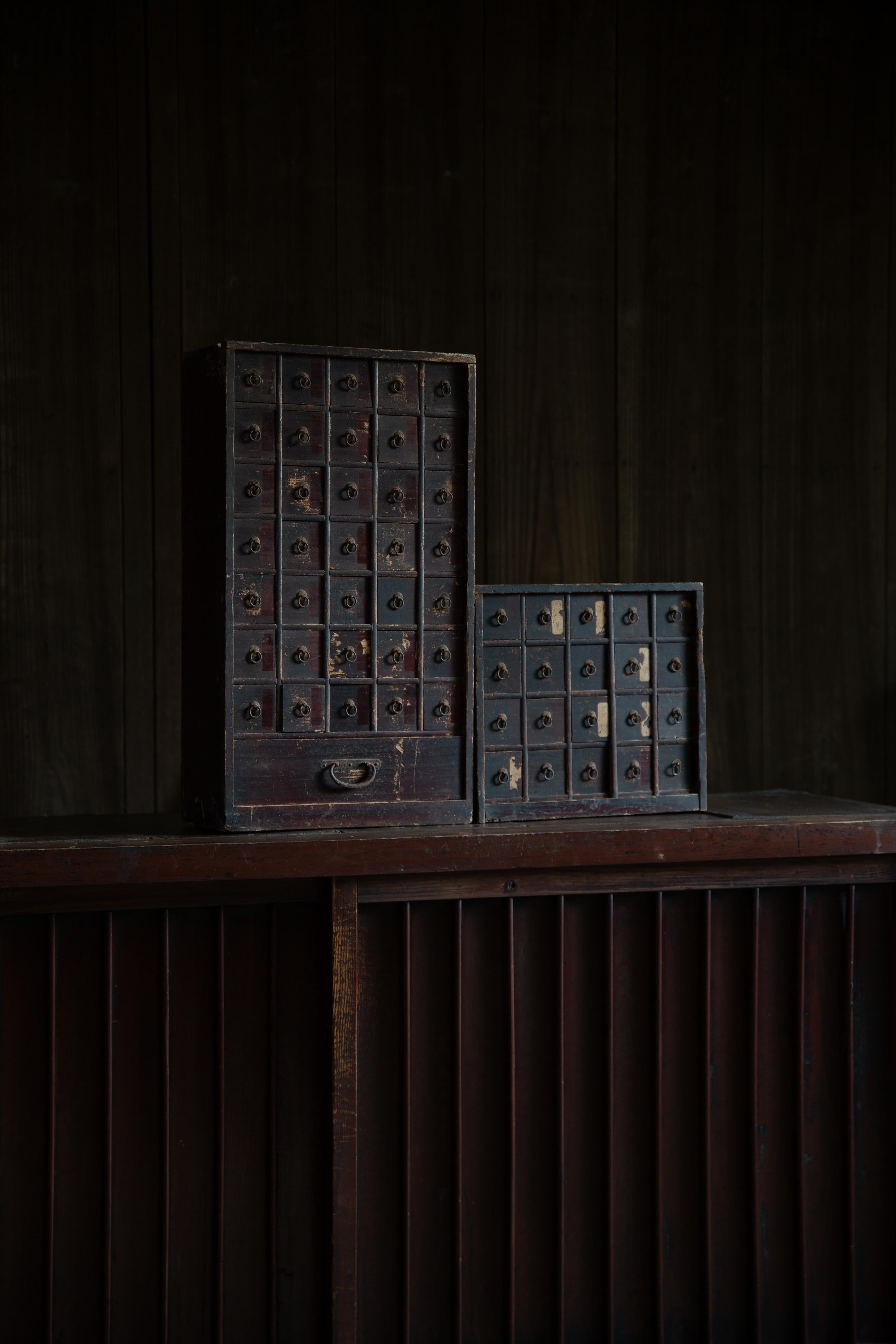 1780s-1850s Edo Japanese antique medicine chest of drawers 2pc cabinet wabi sabi For Sale 2