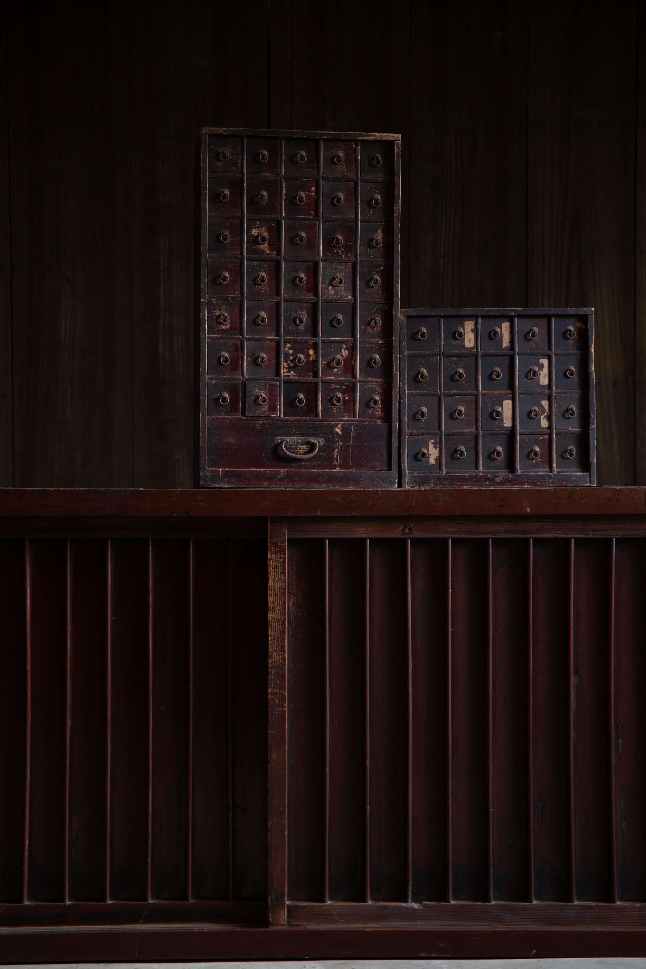 1780s-1850s Edo Japanese antique medicine chest of drawers 2pc cabinet wabi sabi For Sale 3