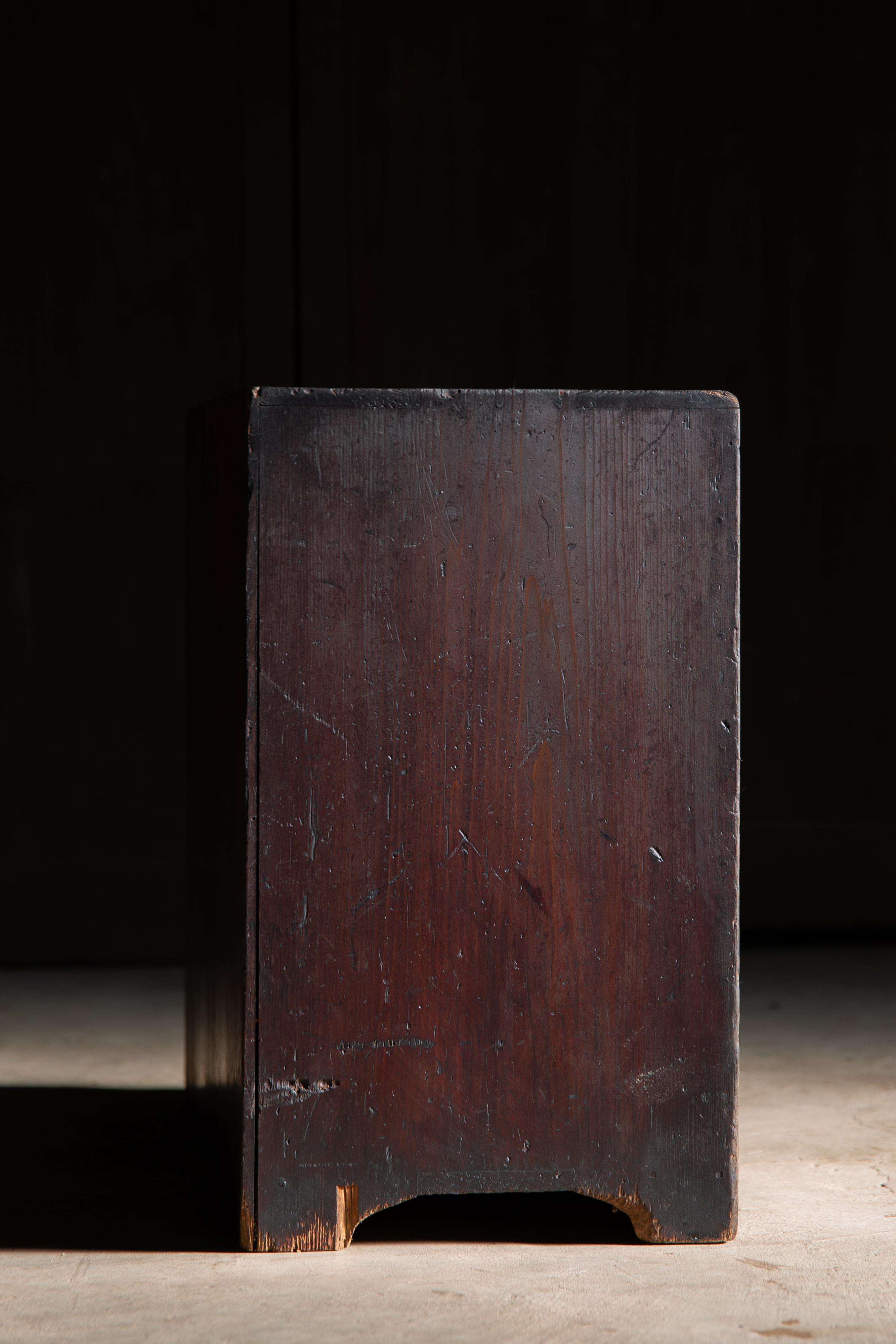 Wood 1780s-1850s Edo Japanese antique medicine chest of drawers, cabinet wabi sabi For Sale
